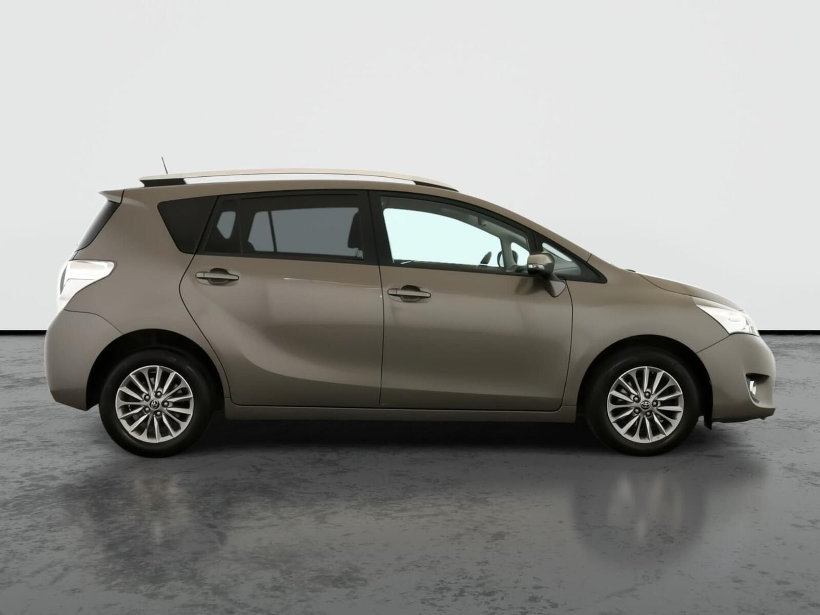 Toyota Verso, 1.8 Valvematic, Automat - fotka 6