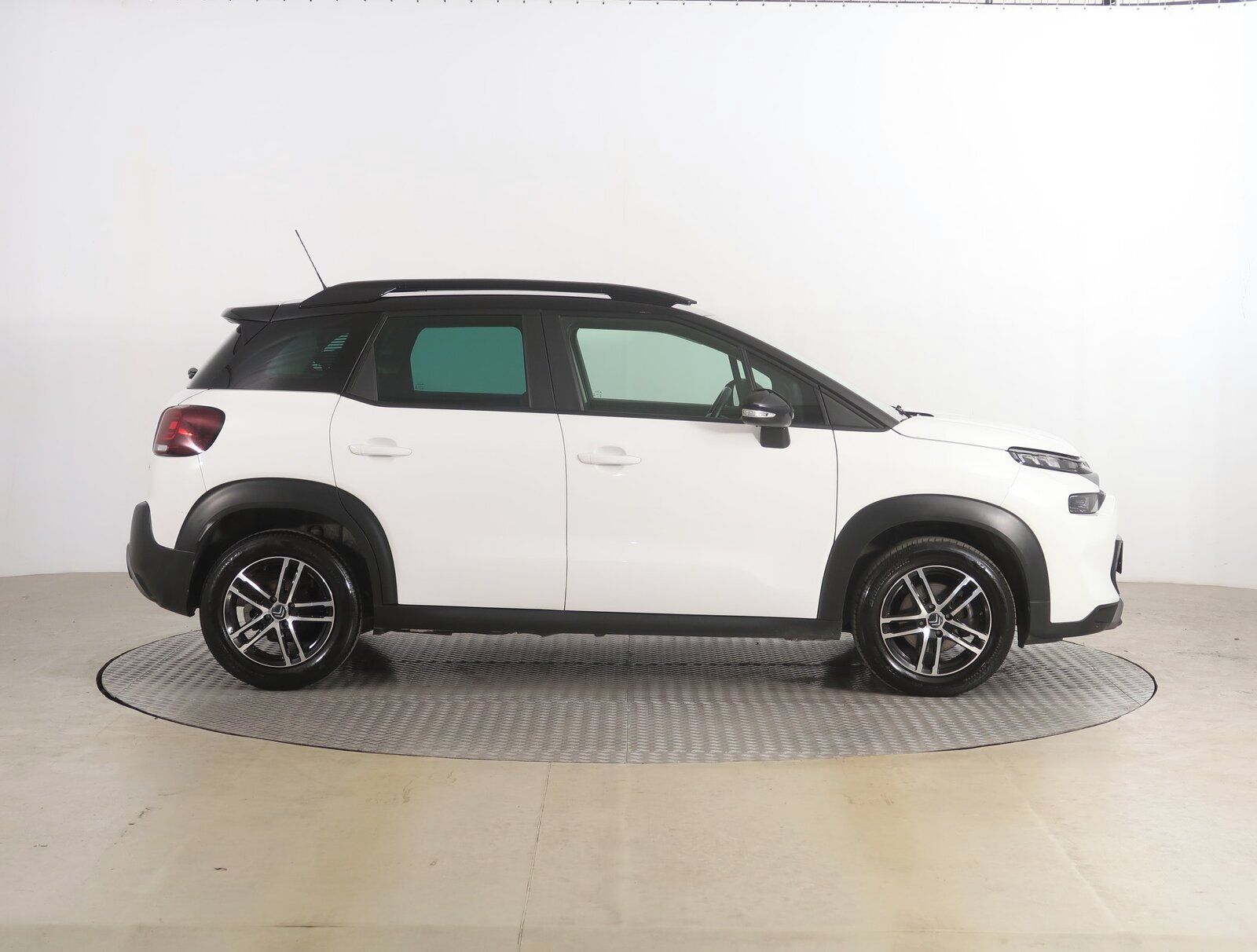 Citroën C3 Aircross, 1.2 PureTech, Shine - fotka 6