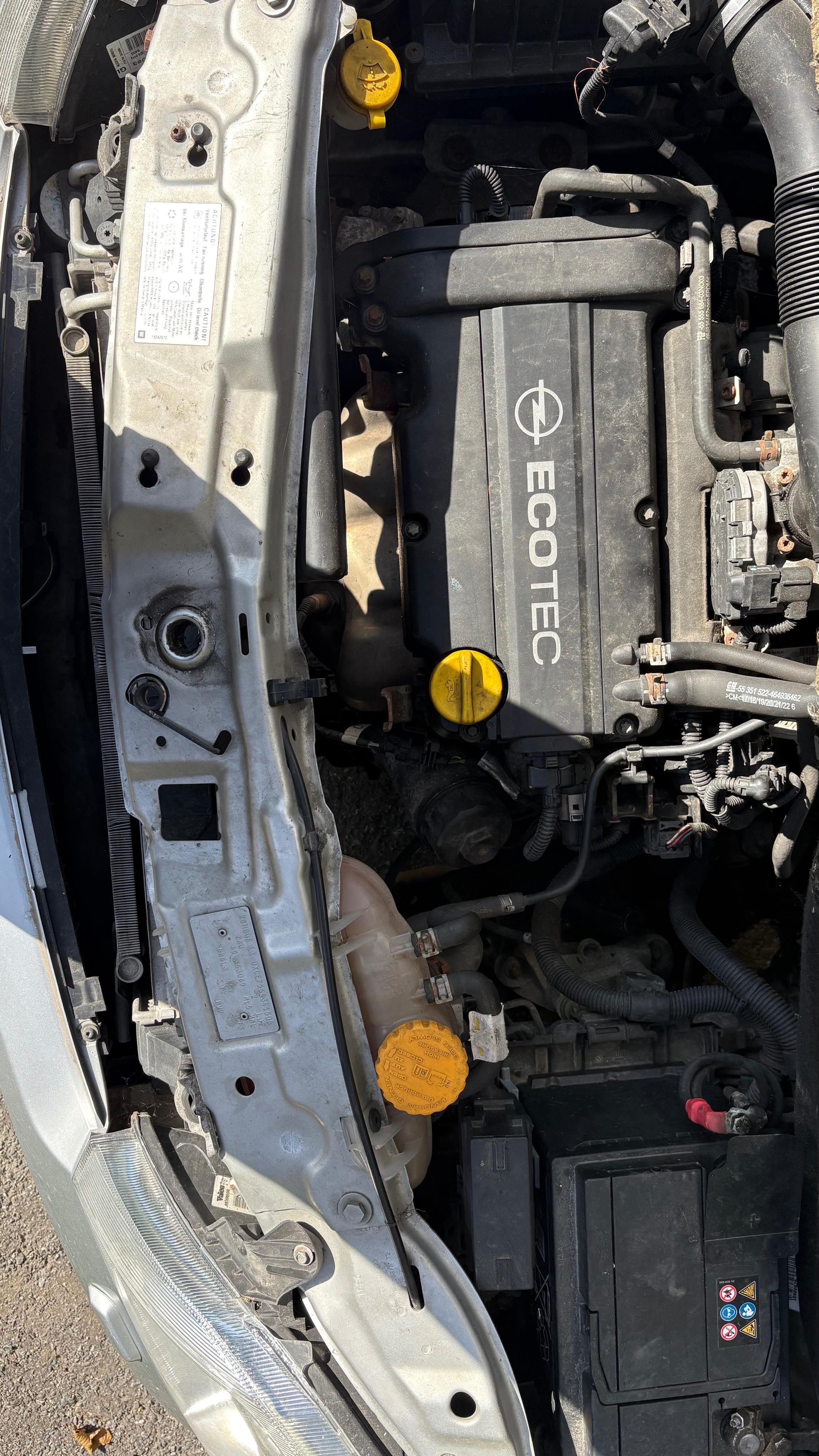 Opel Meriva, Opel Meriva 1,4, poškoz. motor - fotka 4
