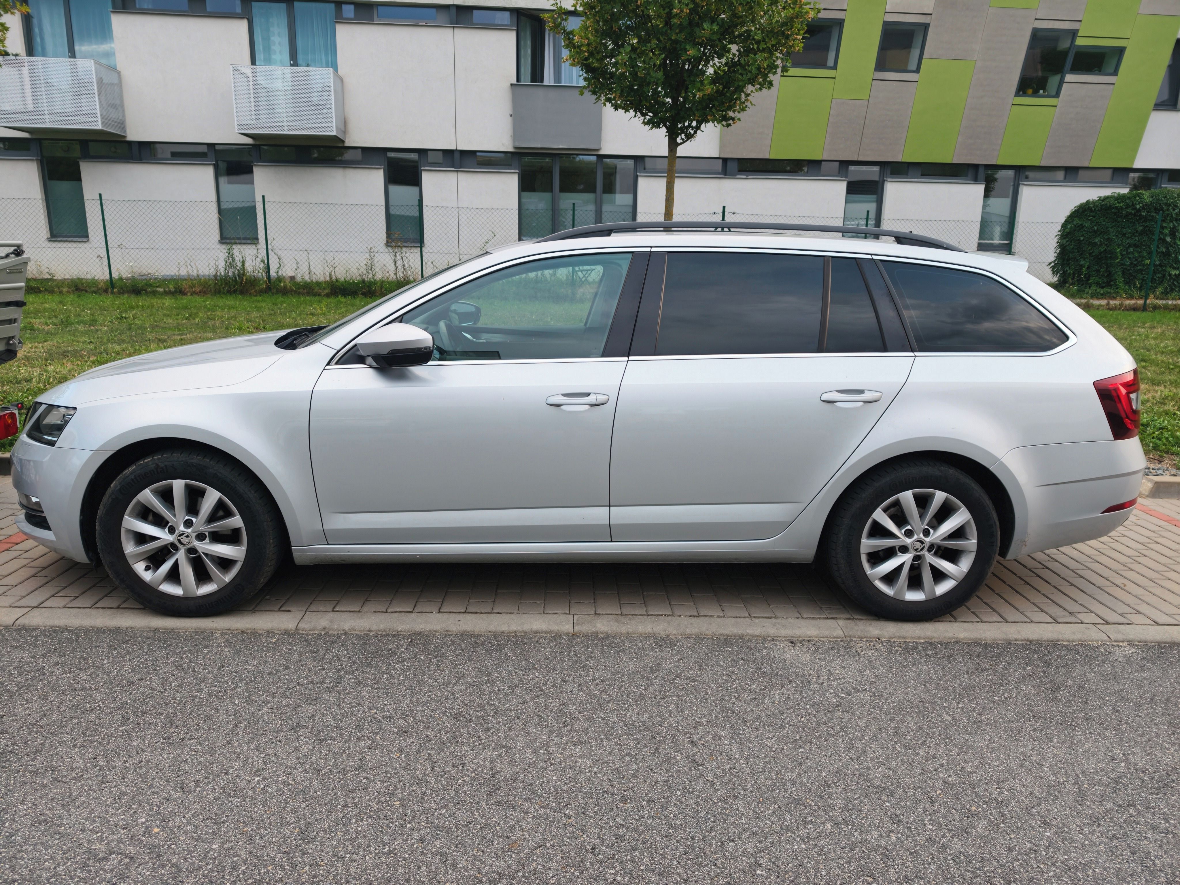 Škoda Octavia, 1,5 G-tec style - fotka 3