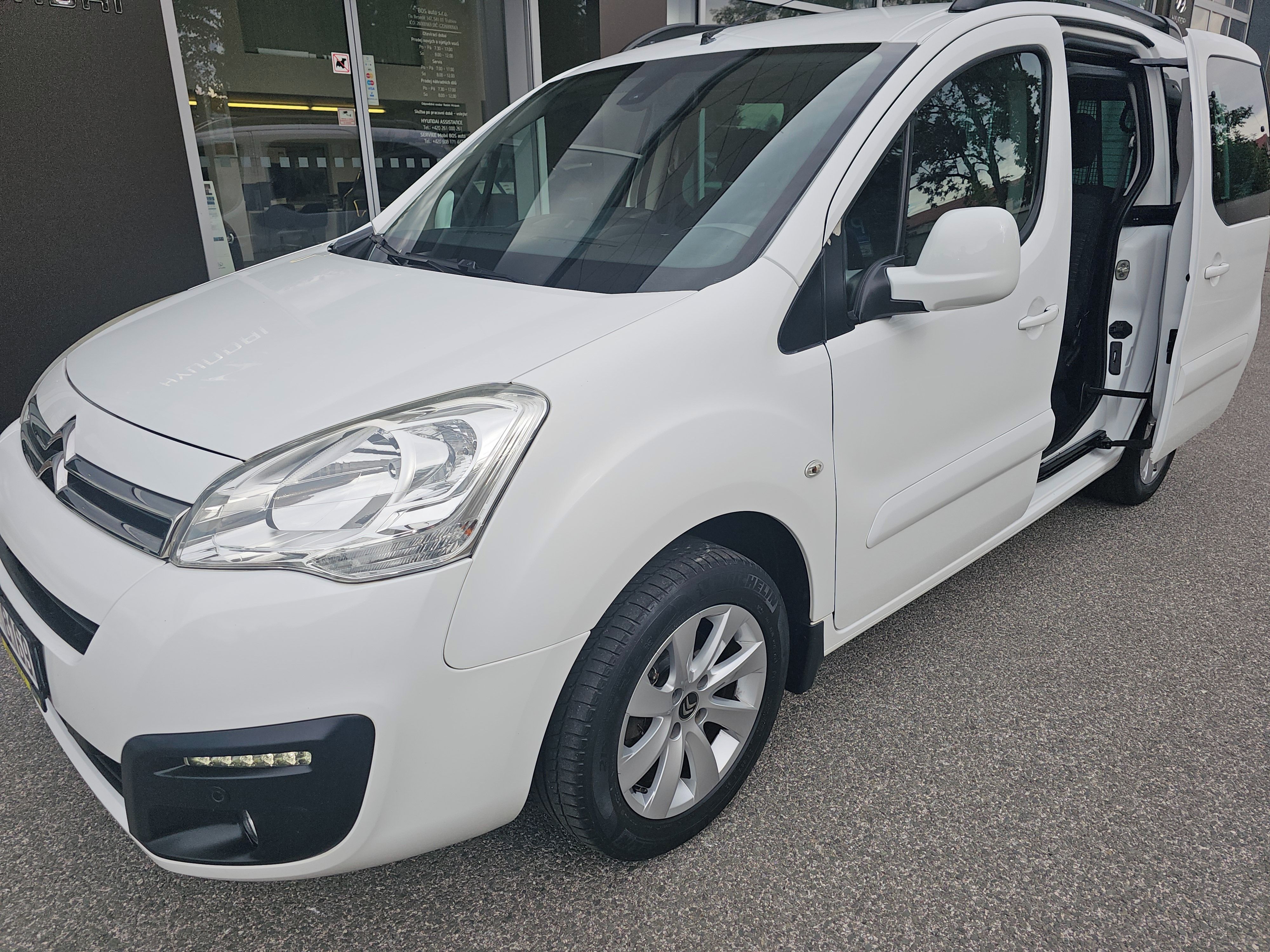 Citroën Berlingo, 1,6 VTi   SHINE, koup.ČR 1.maj - fotka 4