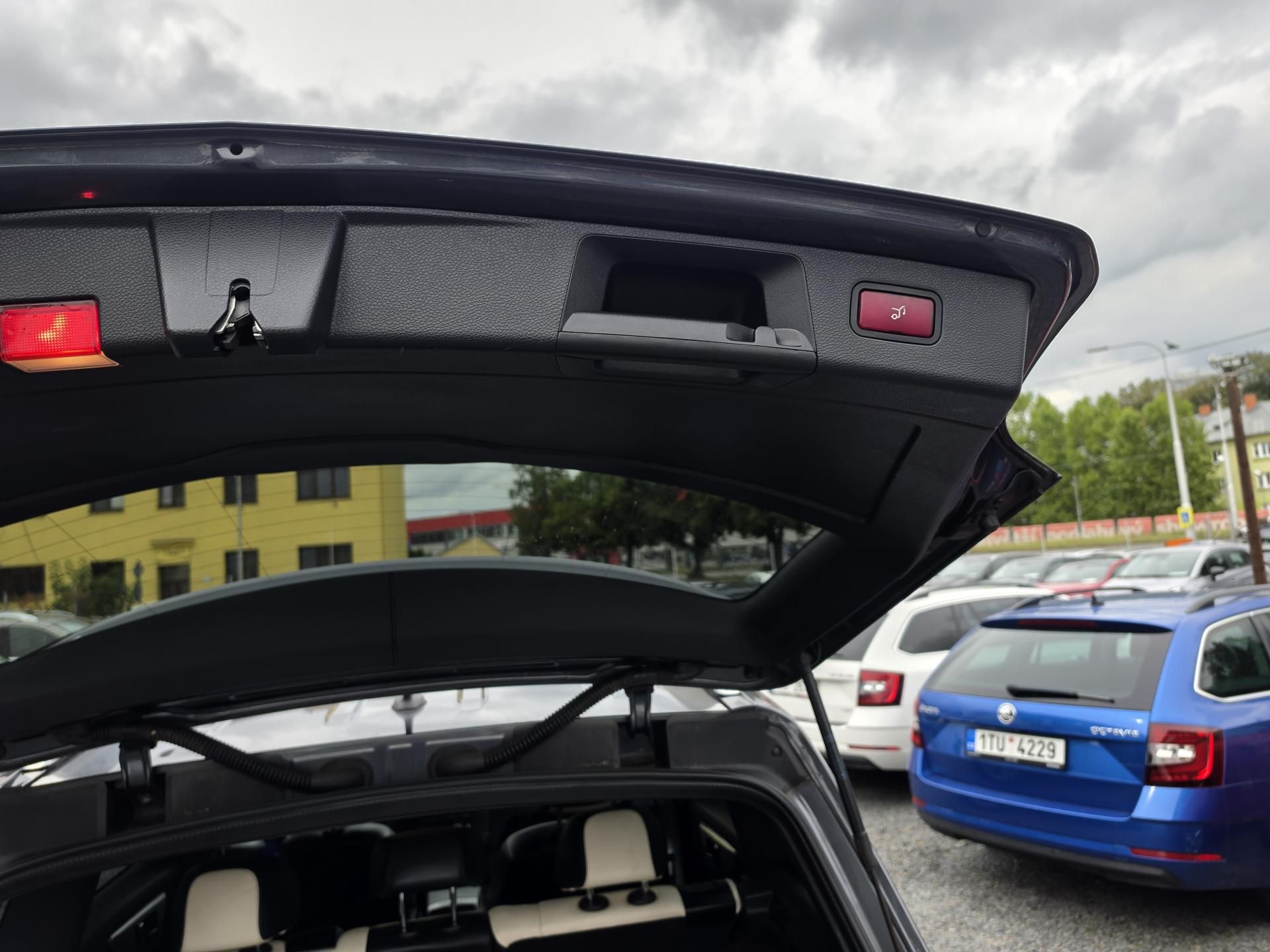 Mercedes-Benz GLK, 350 4-MATIC - fotka 6