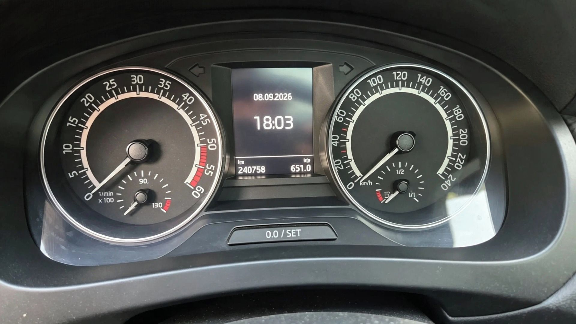 Škoda Rapid, ŠKODA RAPID MONTE CARLO 1.6 TD - fotka 6