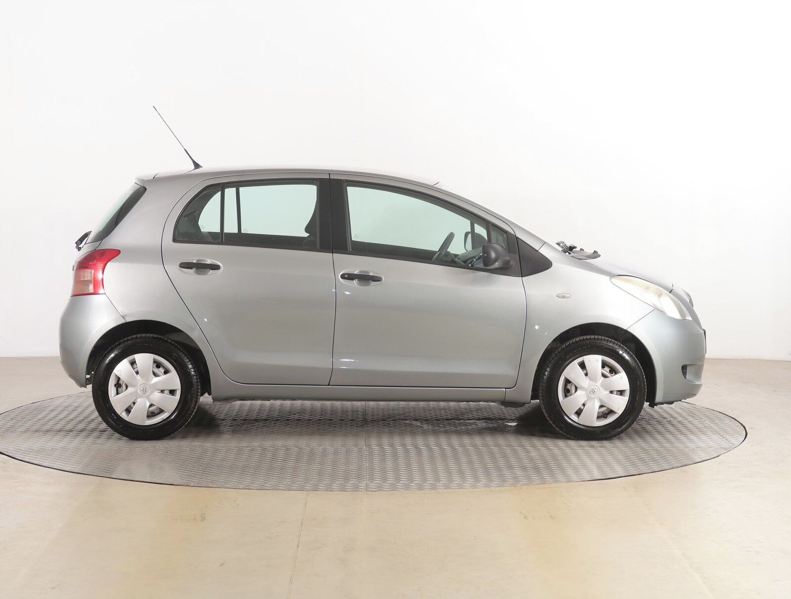Toyota Yaris, 1.0 VVT-i - fotka 6