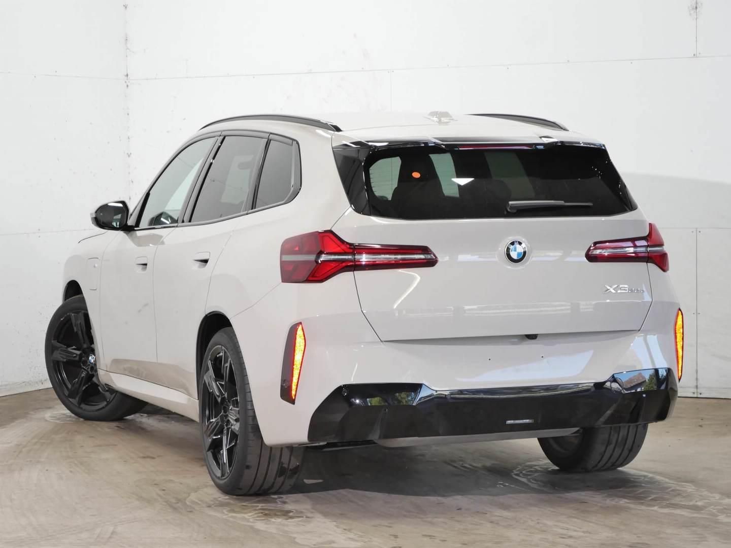 BMW X3, X3 30e xDrive M PRO - fotka 3