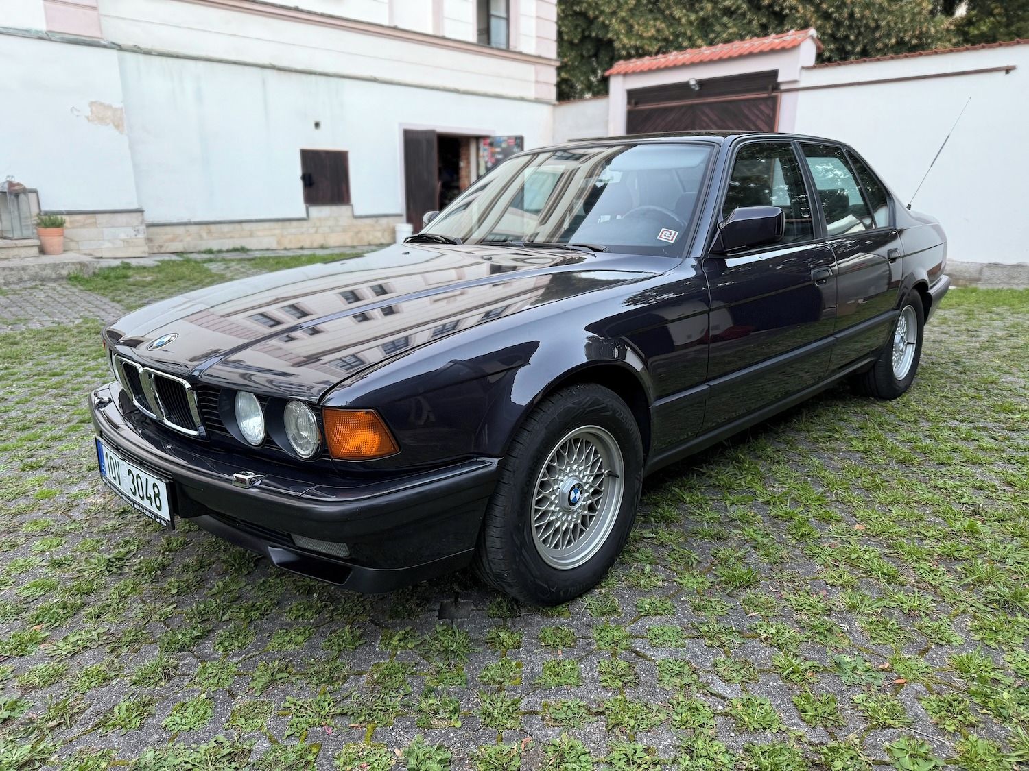 BMW Řada 7, 750i E32 V12 1991 - fotka 3