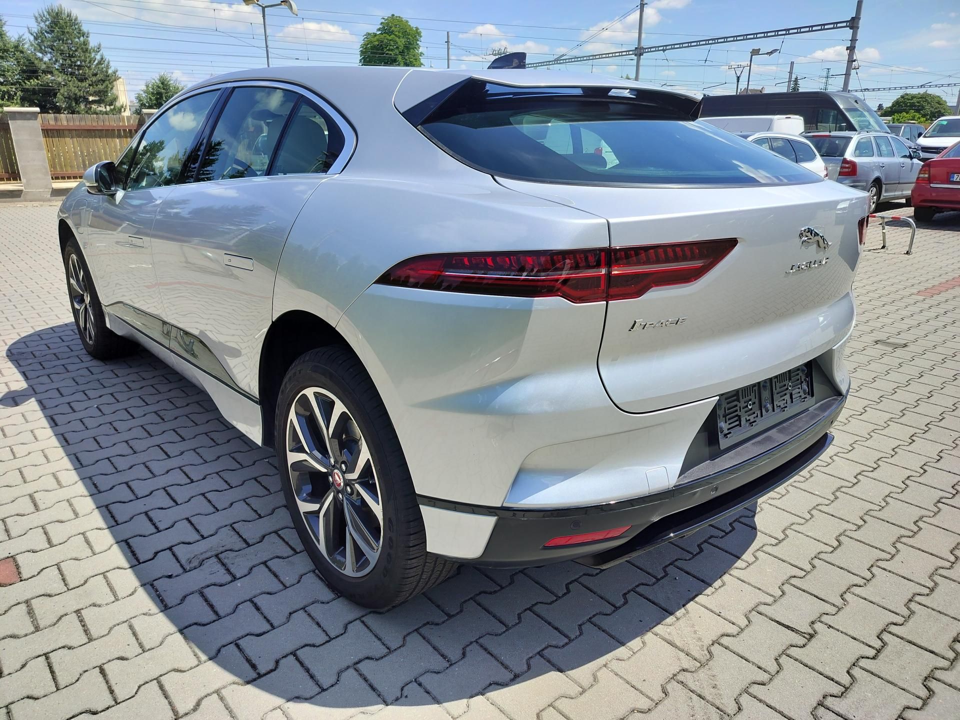 Jaguar I-Pace, EV400 AWD HSE, navi, kůže - fotka 5