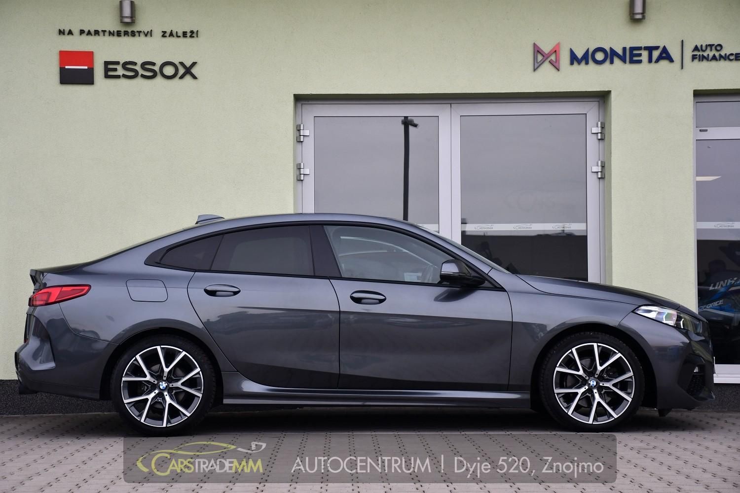 BMW Řada 2, 218d M-SPORT 1M ČR HUD - fotka 6