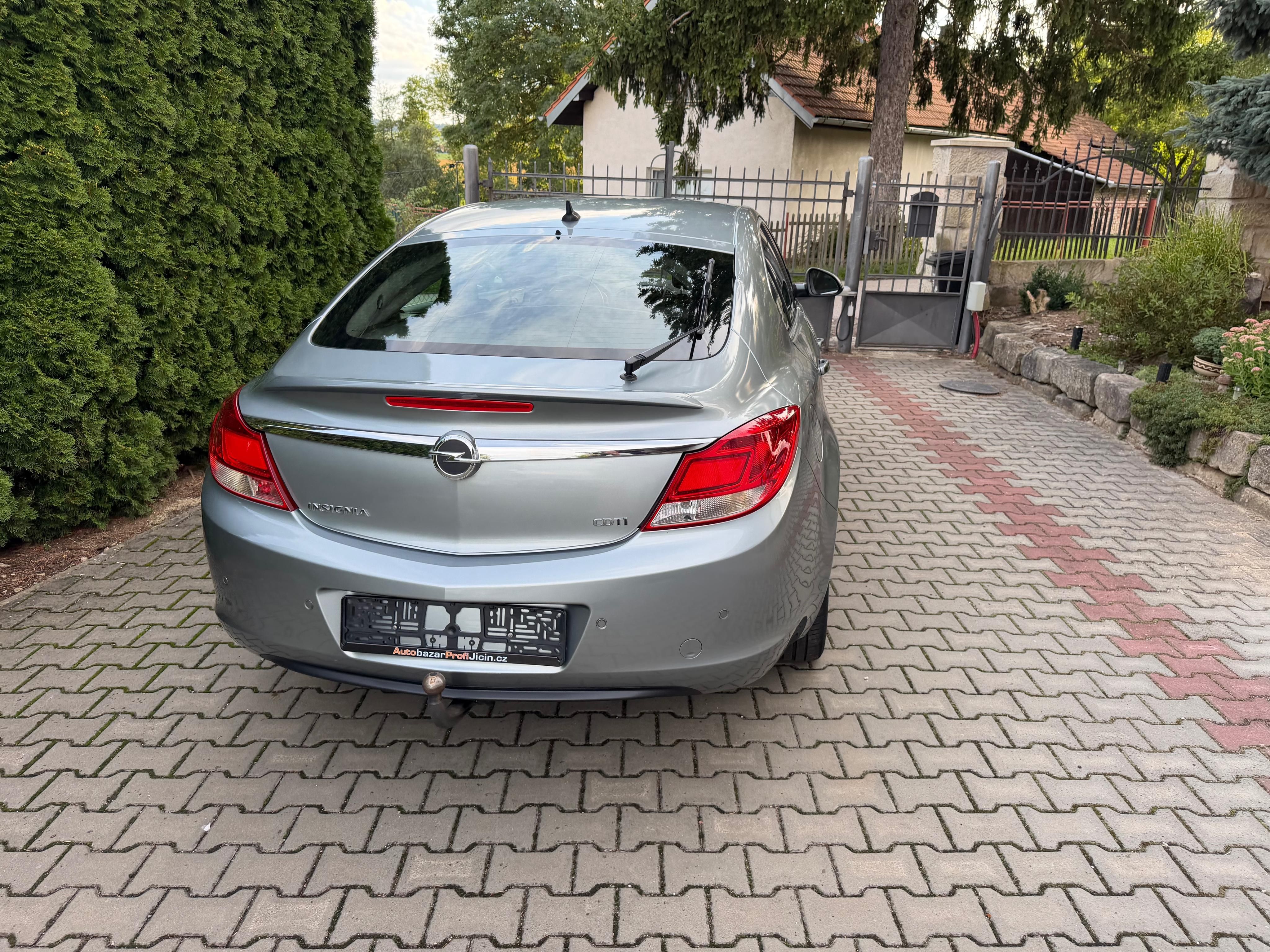 Opel Insignia, 2,0CDTi/ 118Kw serviska Tažné - fotka 5