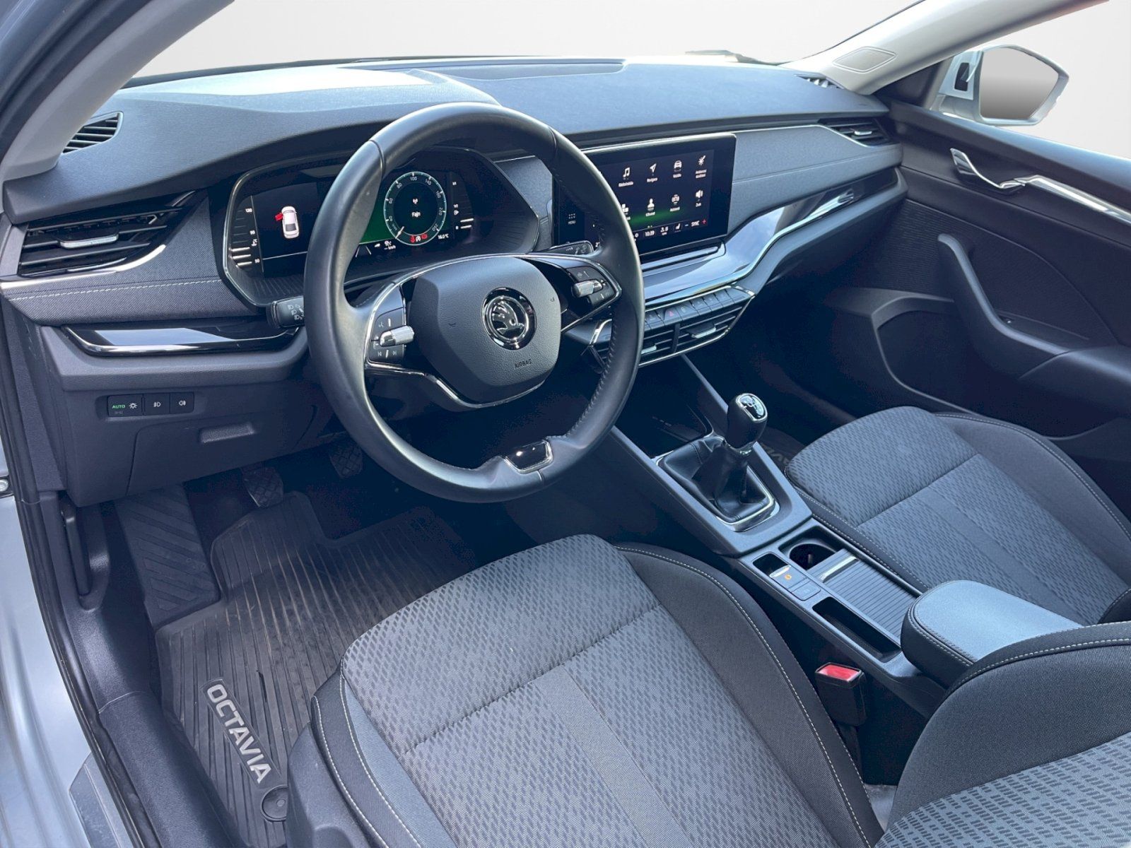 Škoda Octavia, 1.5 TSI 110kW Style Plus - fotka 5
