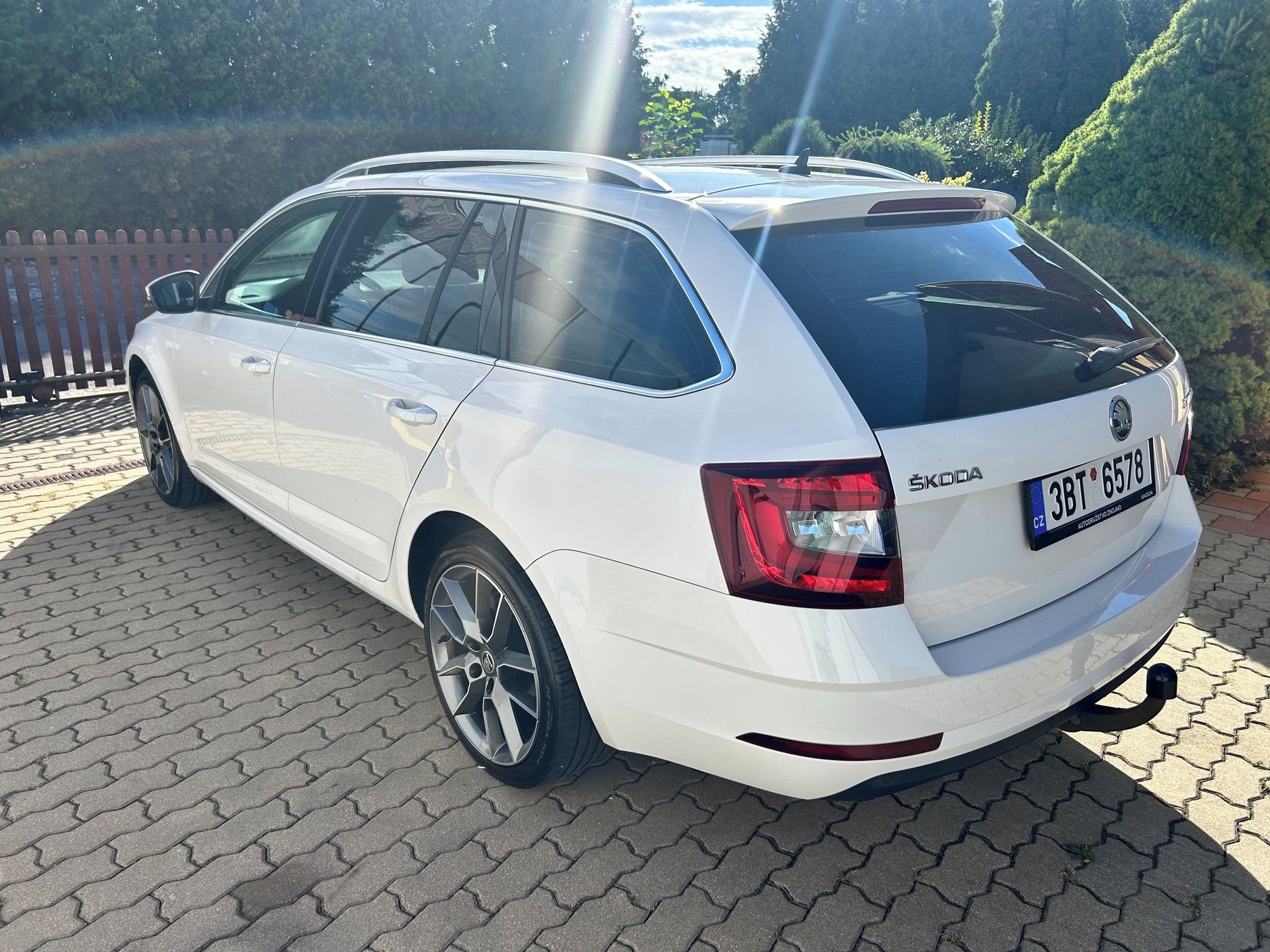 Škoda Octavia - fotka 3