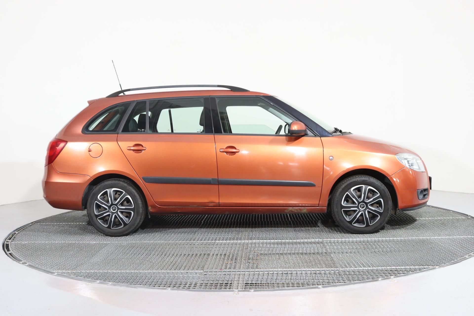 Škoda Fabia, Combi Ambiente 1.2 HTP/TAŽNÉ Z - fotka 3