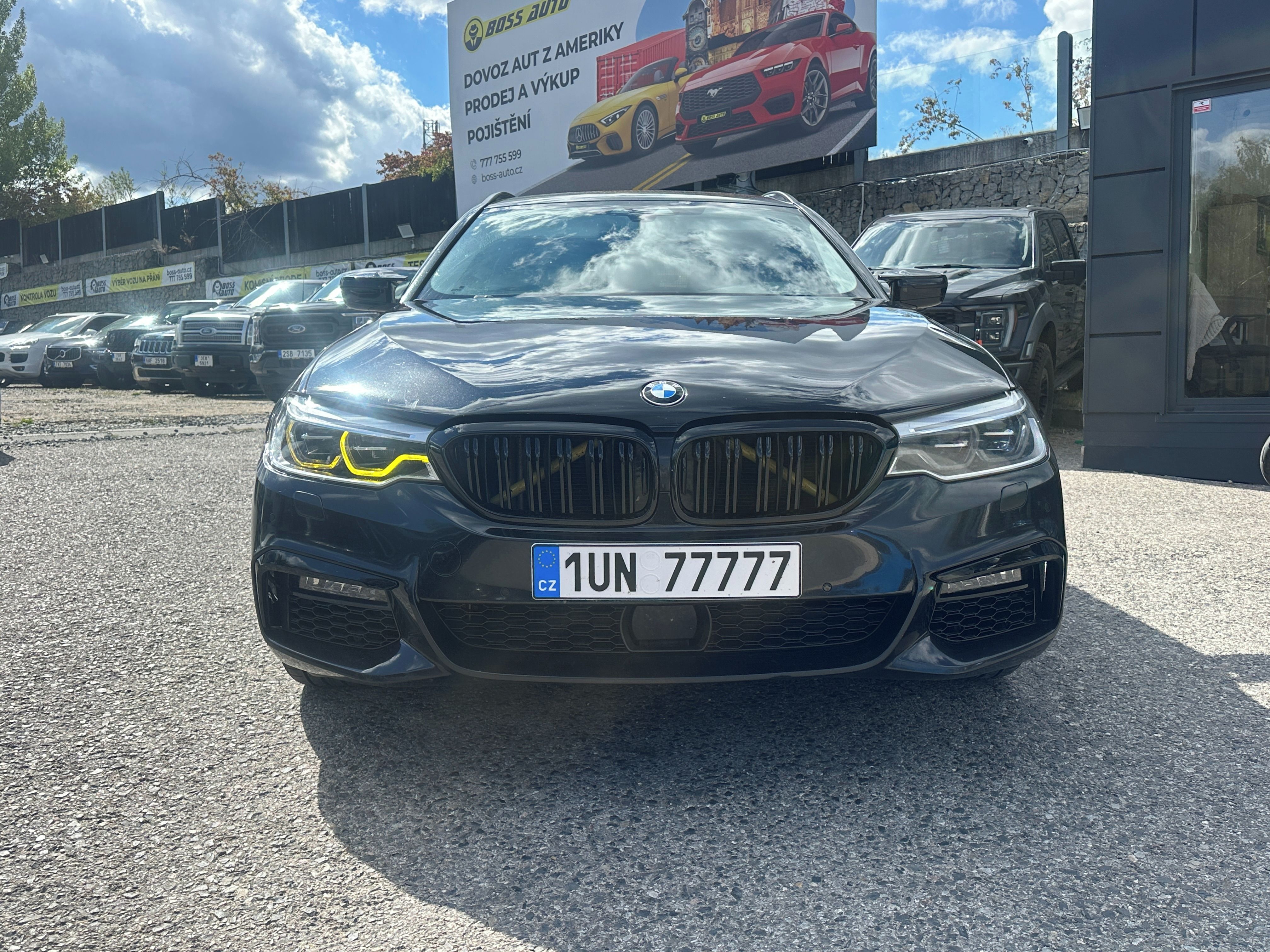 BMW Řada 5, BMW 530D 2020 - fotka 2