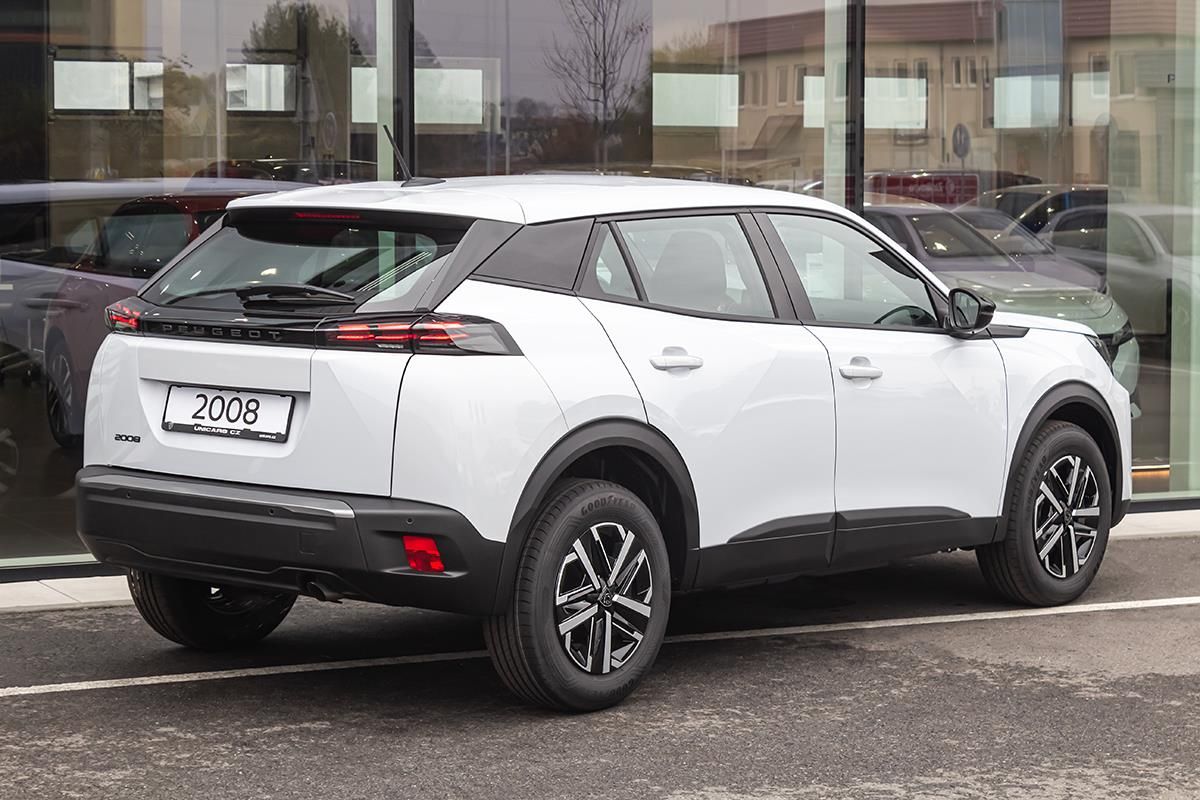 Peugeot 2008, 1,2 STYLE TURBO 100 S&S MAN6 - fotka 5