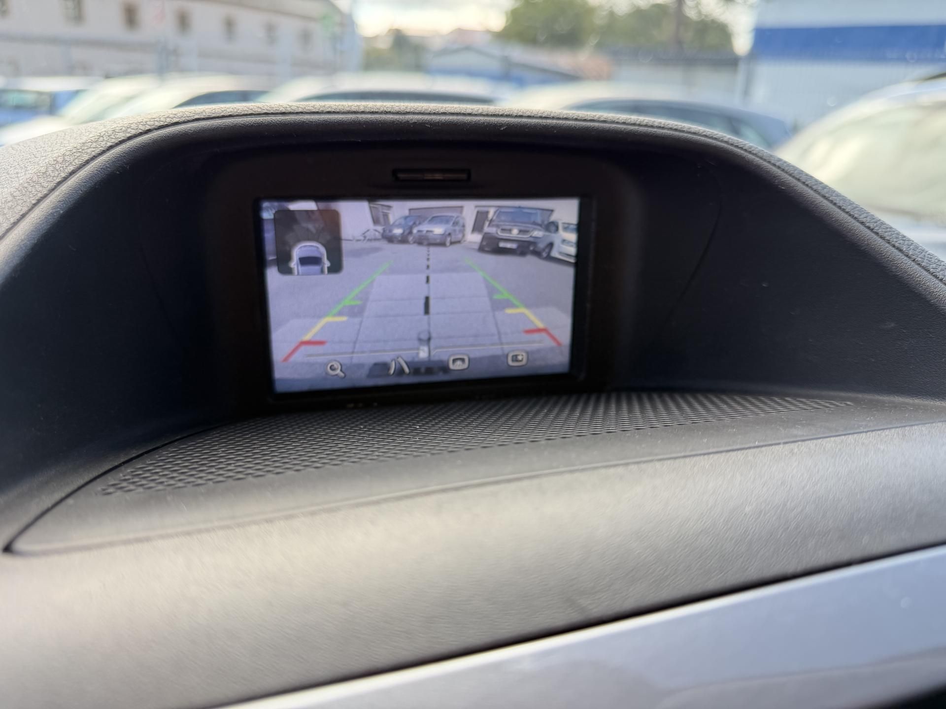 Ford Tourneo Custom, 8 míst, TAŽNÉ, SERVIS FORD - fotka 3