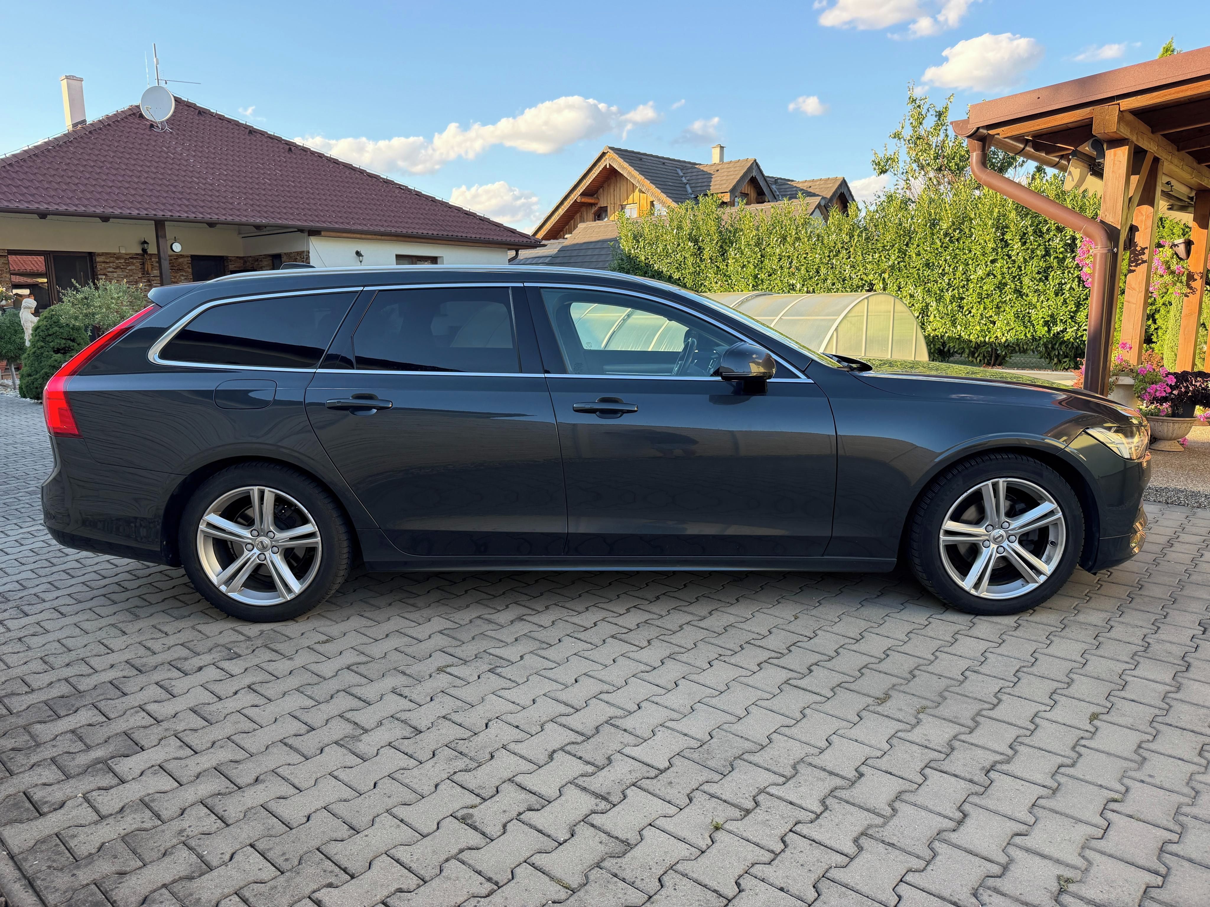 Volvo V90, 2.0 D4 140kW AWD, ČR, DPH - fotka 4
