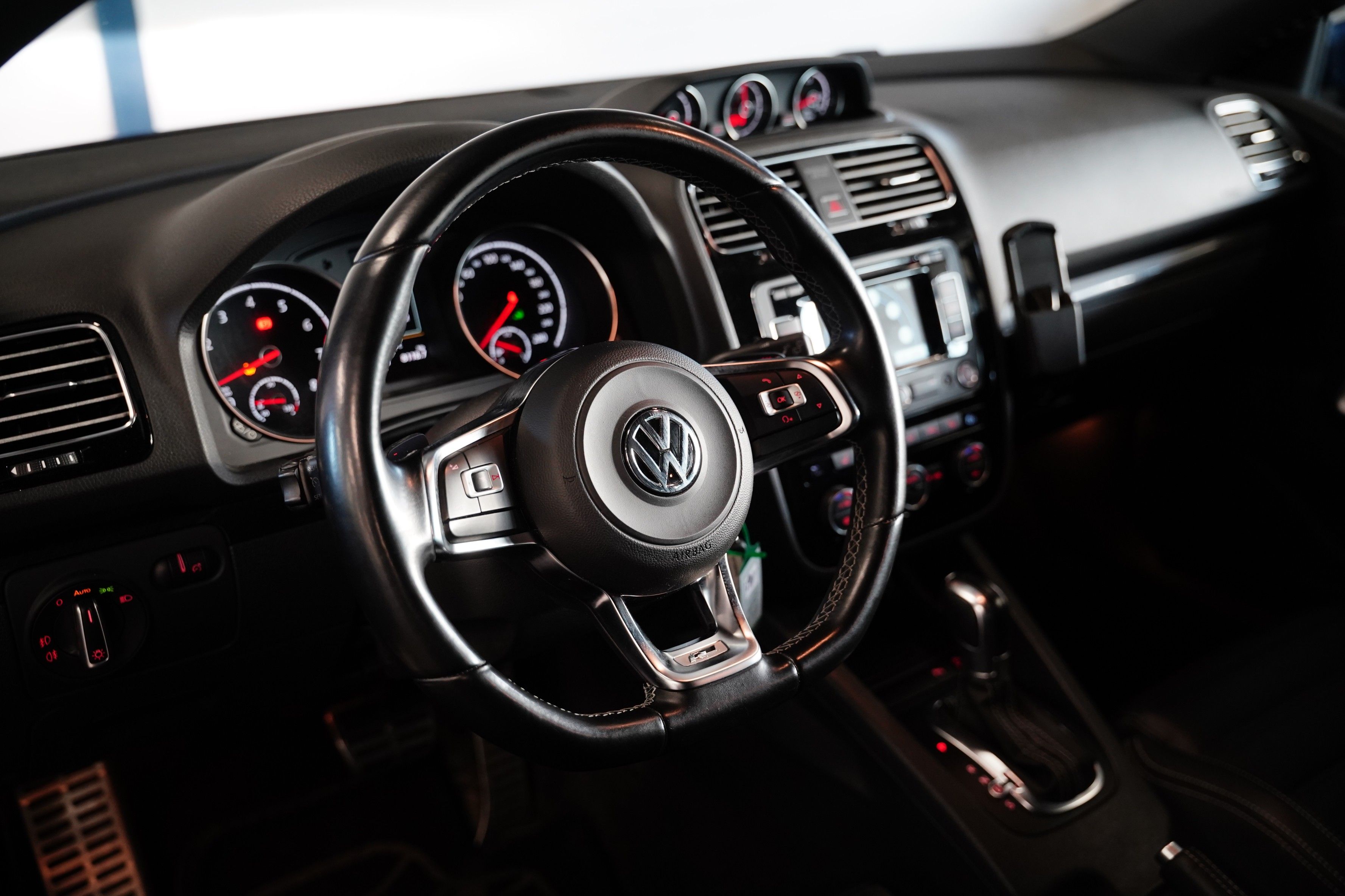 Volkswagen Scirocco, 2.0 TSI 132 kW R-Line - fotka 6