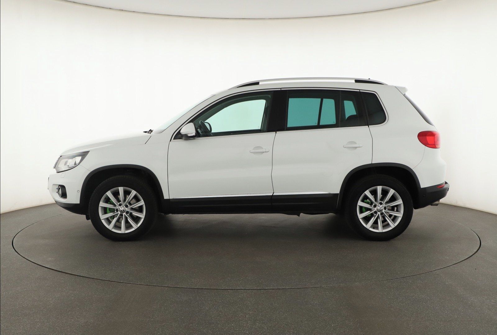 Volkswagen Tiguan, 2.0 TDI, 4X4, Serv.kniha - fotka 3