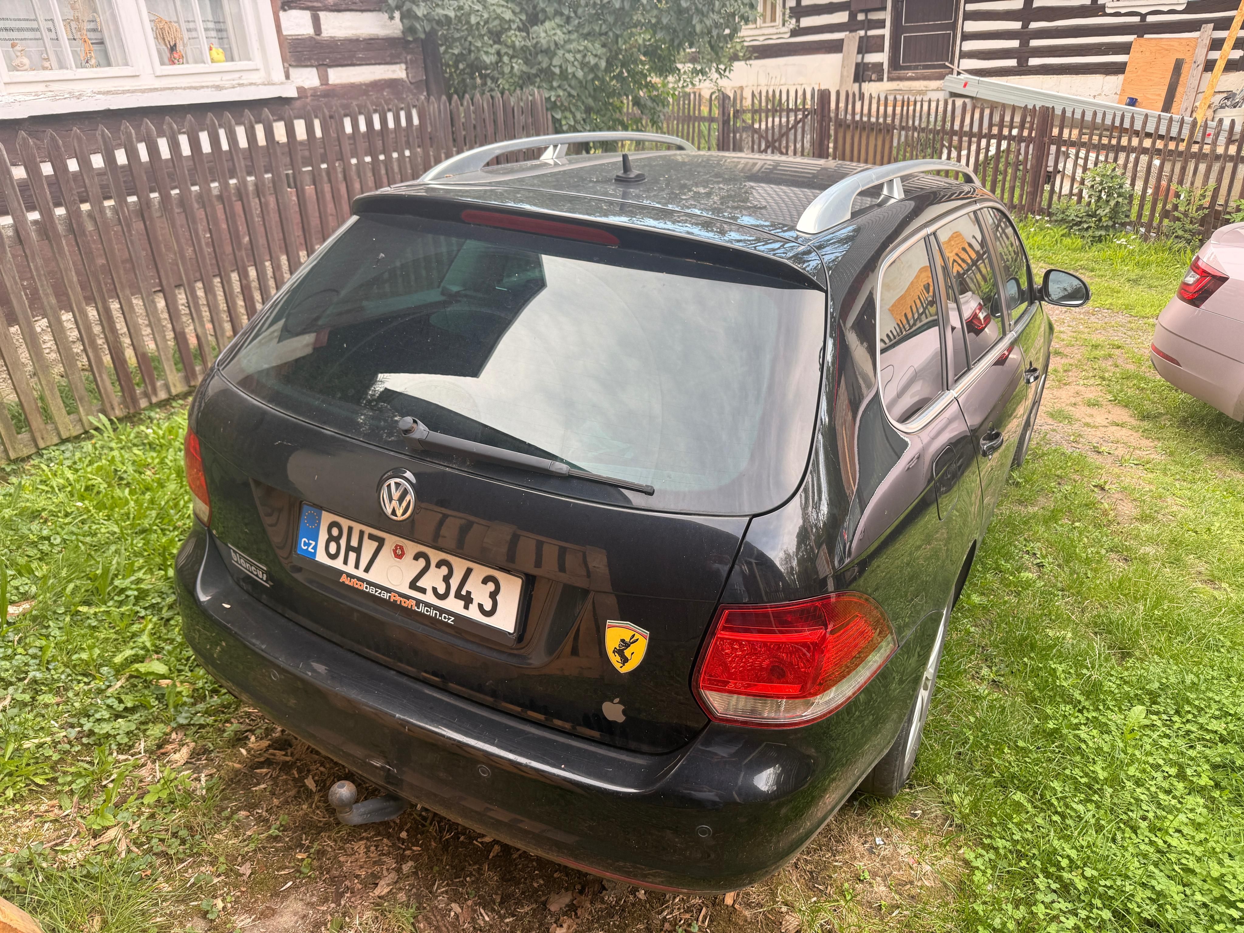 Volkswagen Golf Variant, Prodám 1,6 TDi servisováno - fotka 5