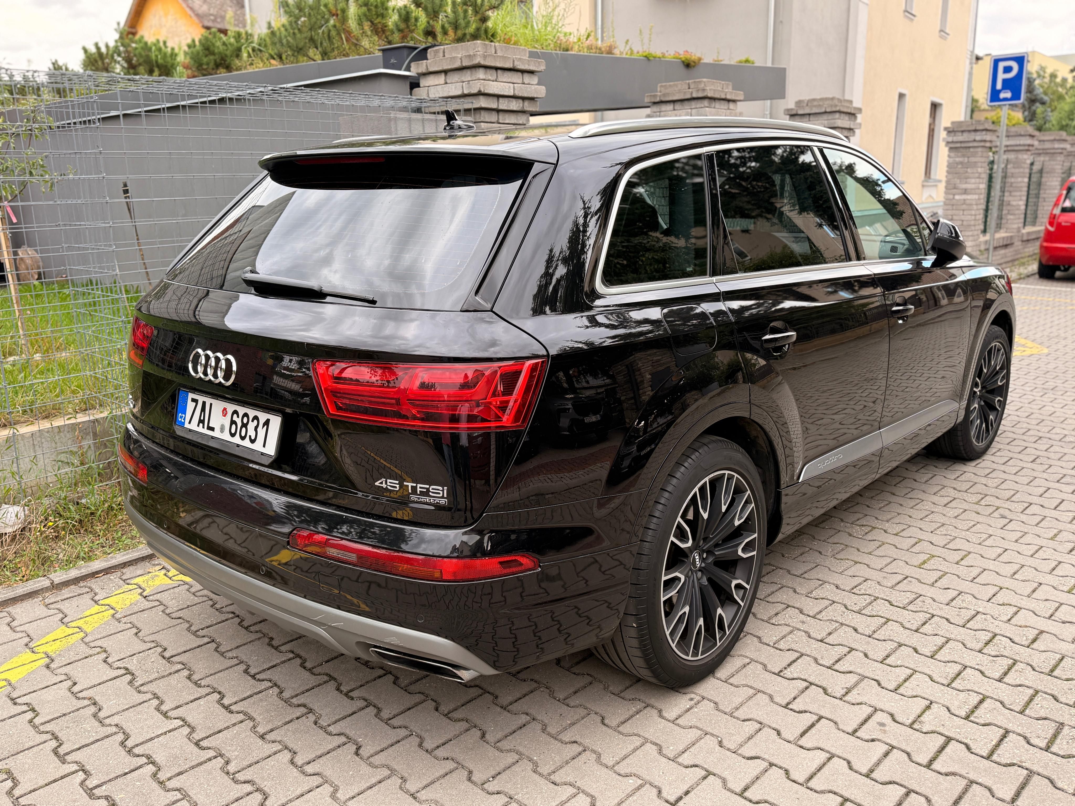 Audi Q7, 3.0 benzín, odpočet DPH, 1.maj - fotka 3
