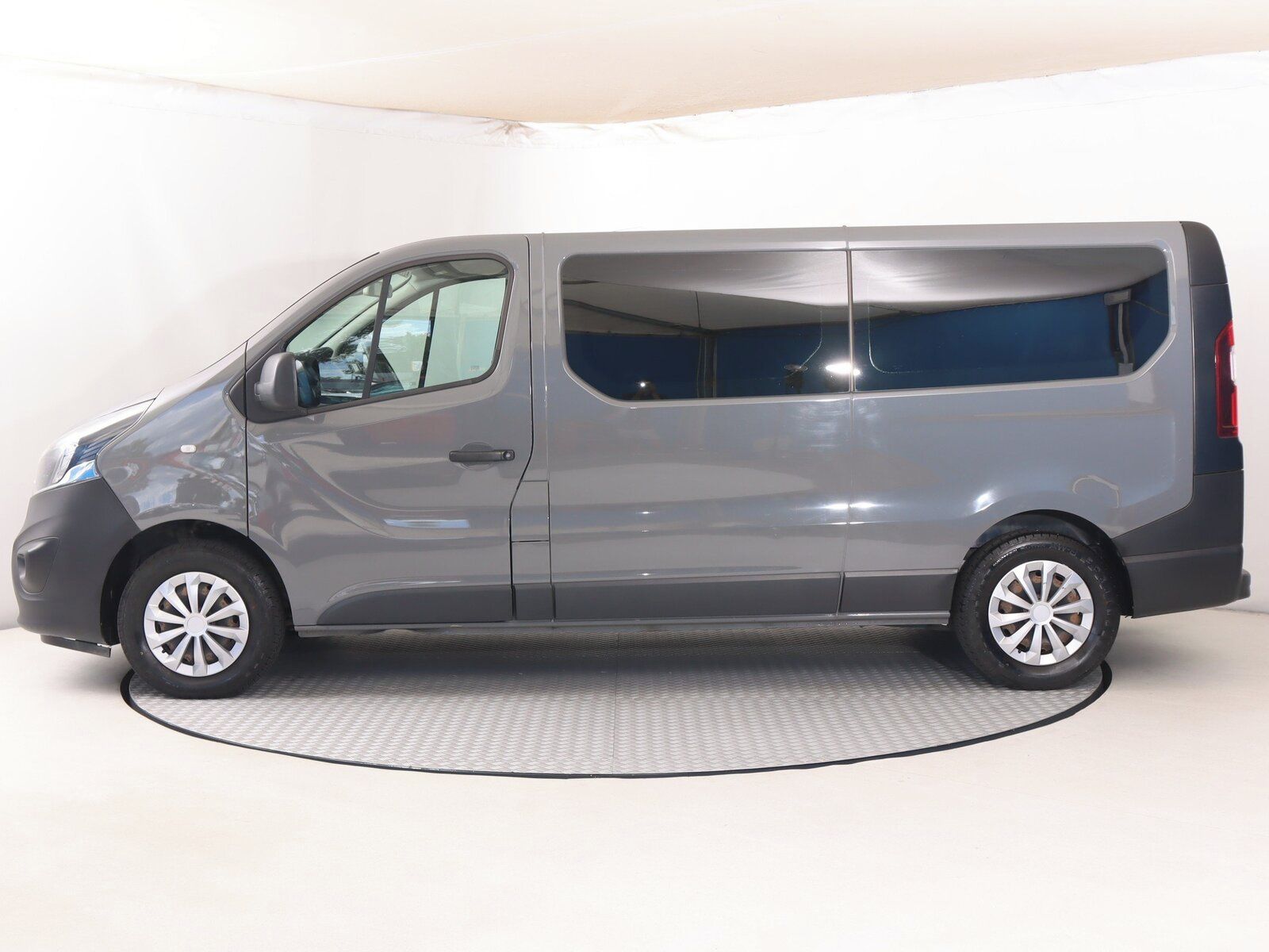 Opel Vivaro, 1.6 BiCDTI, Bus, 9Míst - fotka 3