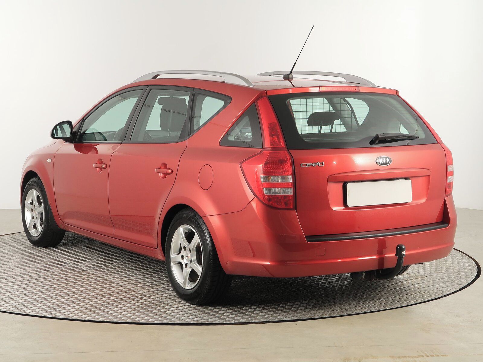 Kia Cee´d, 1.6 i, jezdí výborně - fotka 4