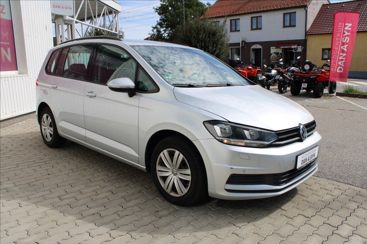 Volkswagen Touran, 1,2 TSI 81KW  pěkný stav - fotka 2