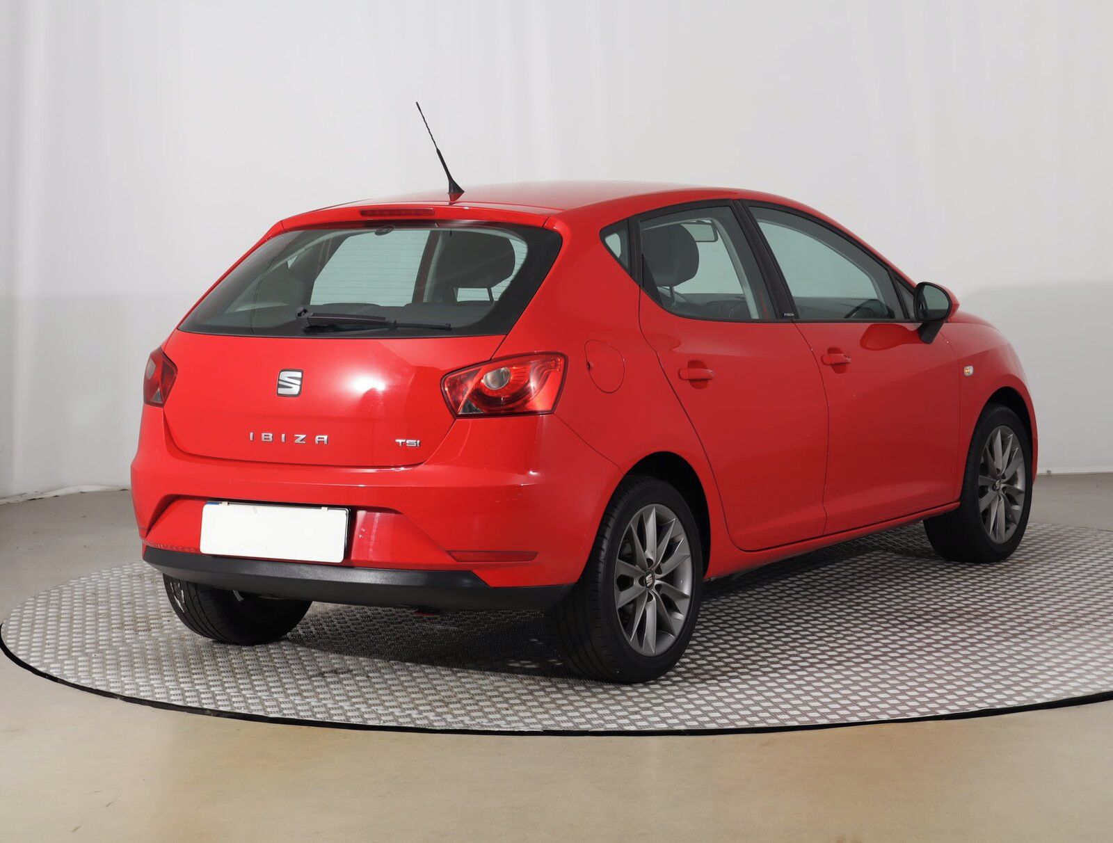 Seat Ibiza, 1.2 TSI, Serv.kniha - fotka 5