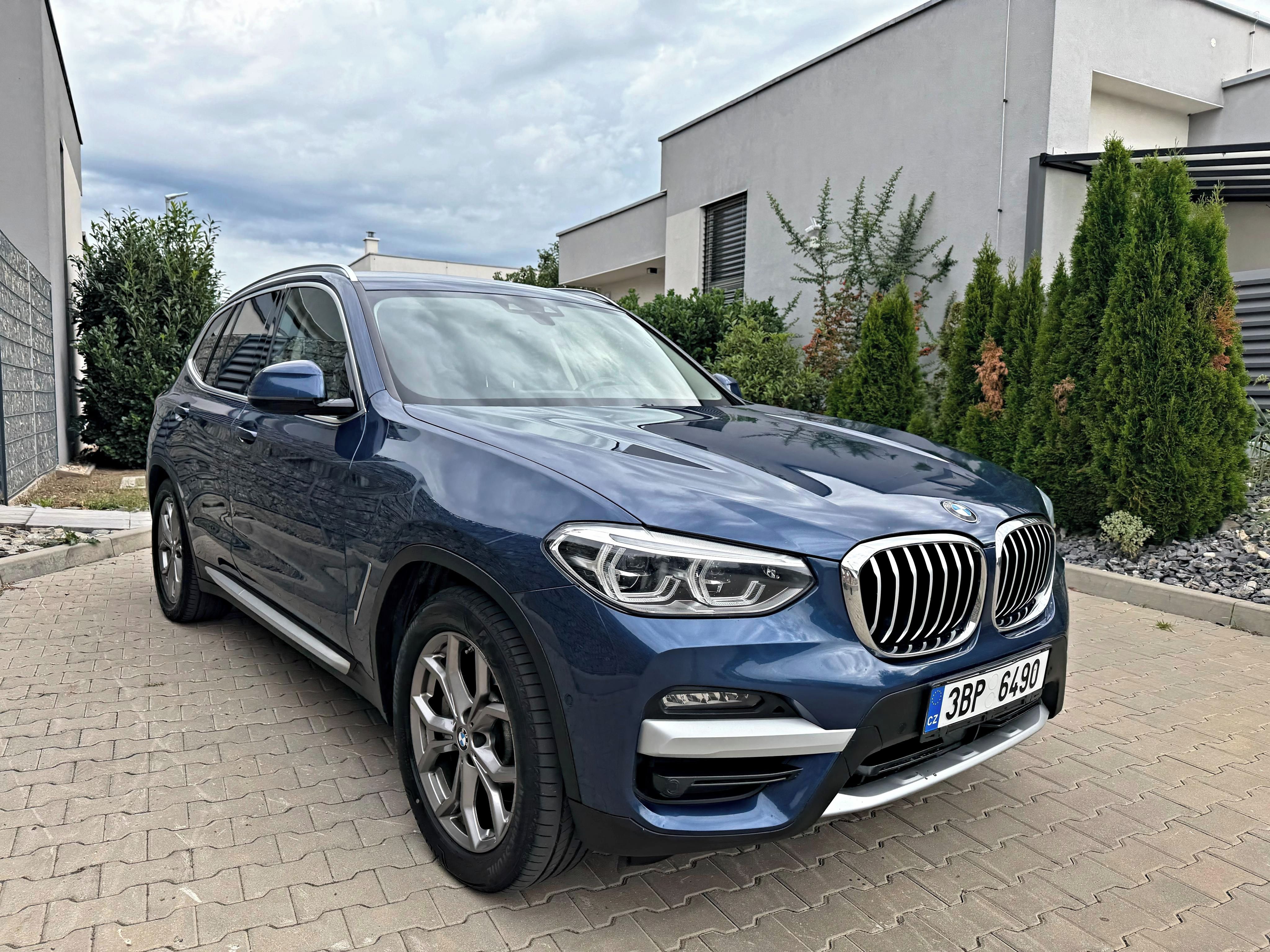 BMW X3, 3.0D X-line, 2x ALU kola - fotka 2