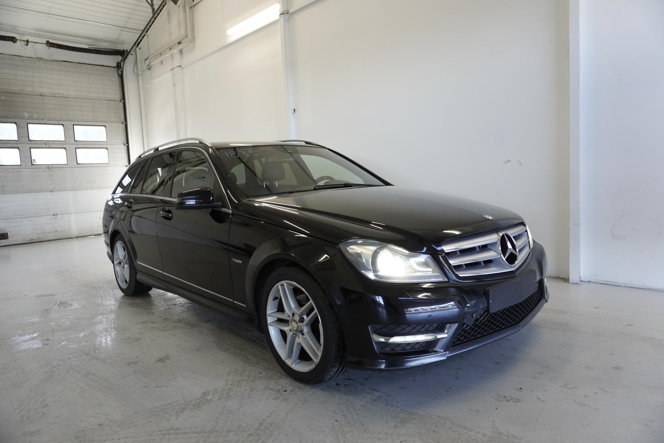 Mercedes-Benz Třídy C, 250 125 kW AUTOMAT - fotka 3