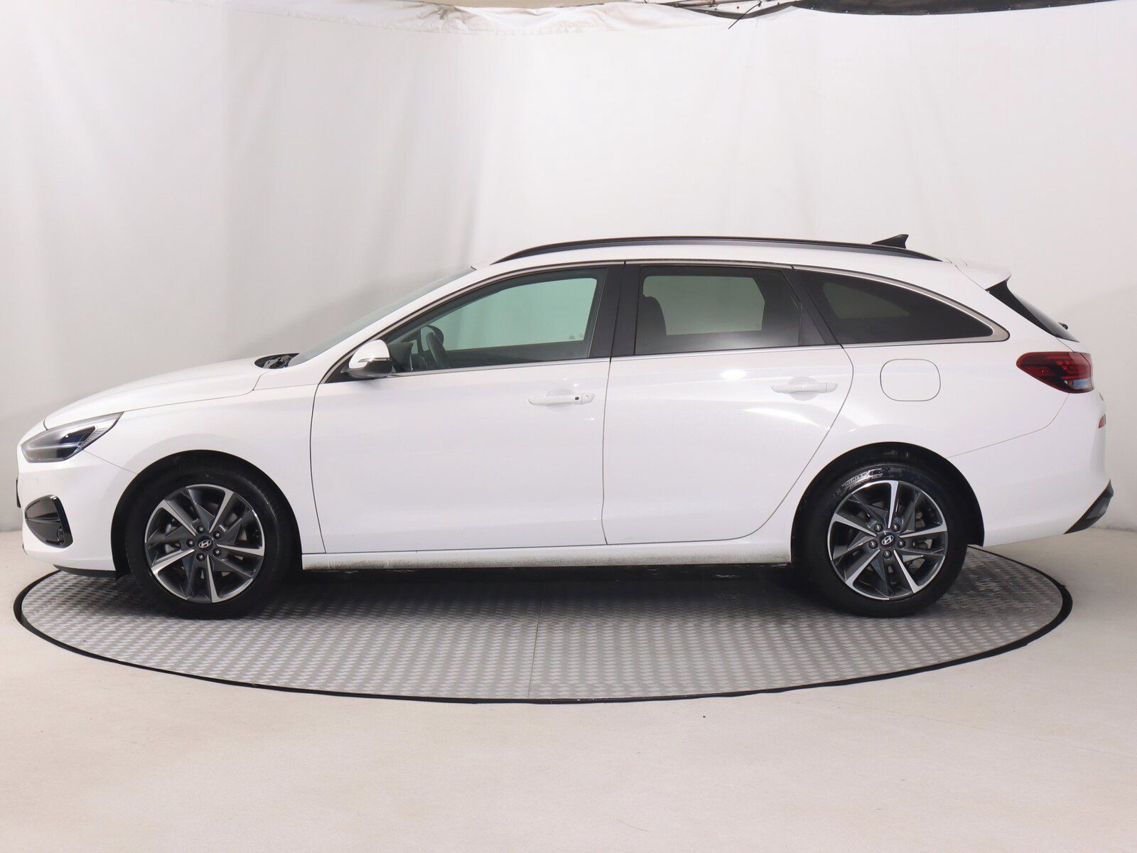 Hyundai i30, 1.5 T-GDI MHEV 48V, Premium - fotka 3