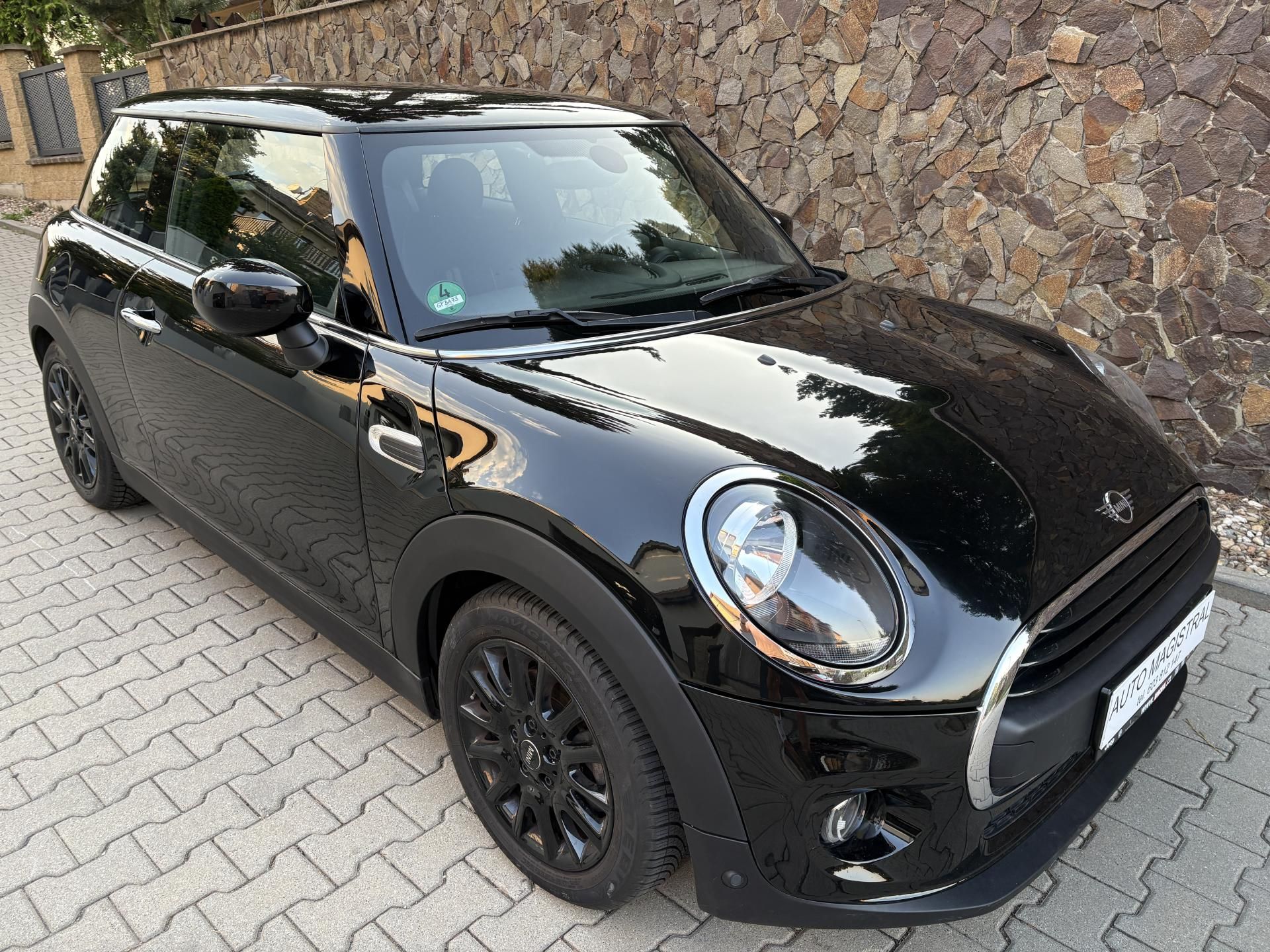Mini Cooper, 1.5  75 kW Sport Paket - fotka 2