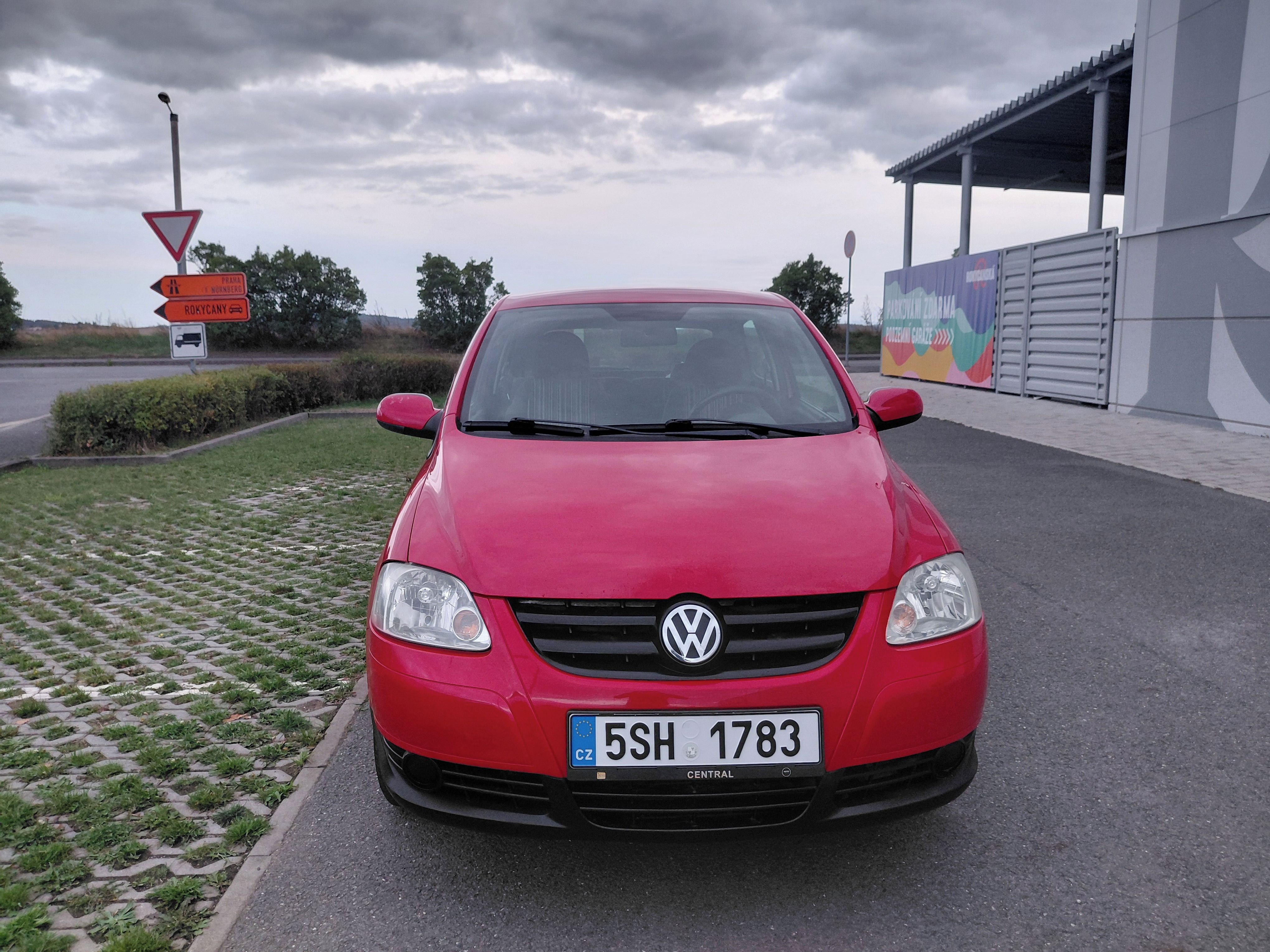 Volkswagen Fox, 1.2i SPOLEHLIVÉ AUTO+KOLA - fotka 2