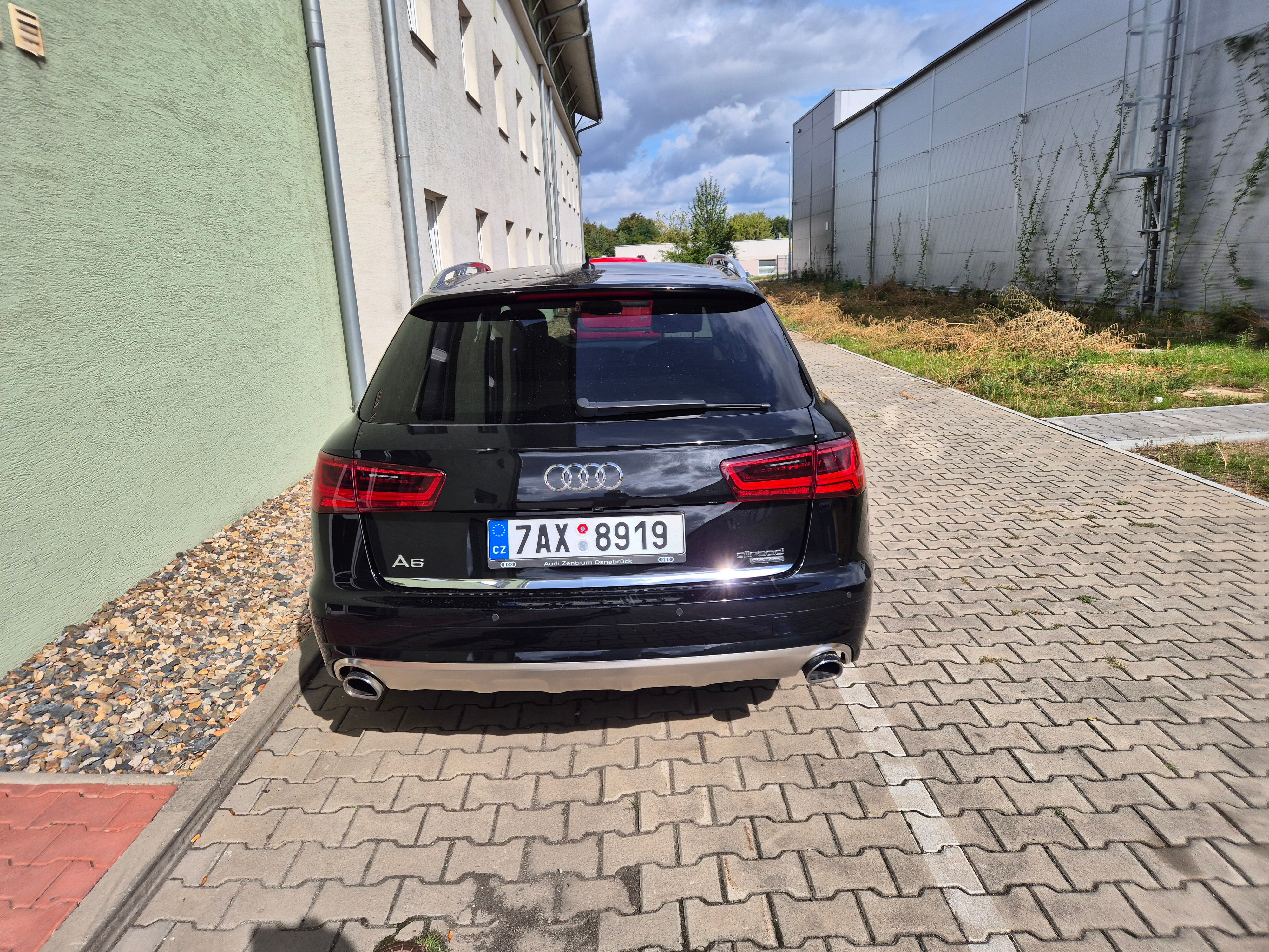 Audi A6 allroad, 3.0 BiTDI - plná výbava - fotka 3