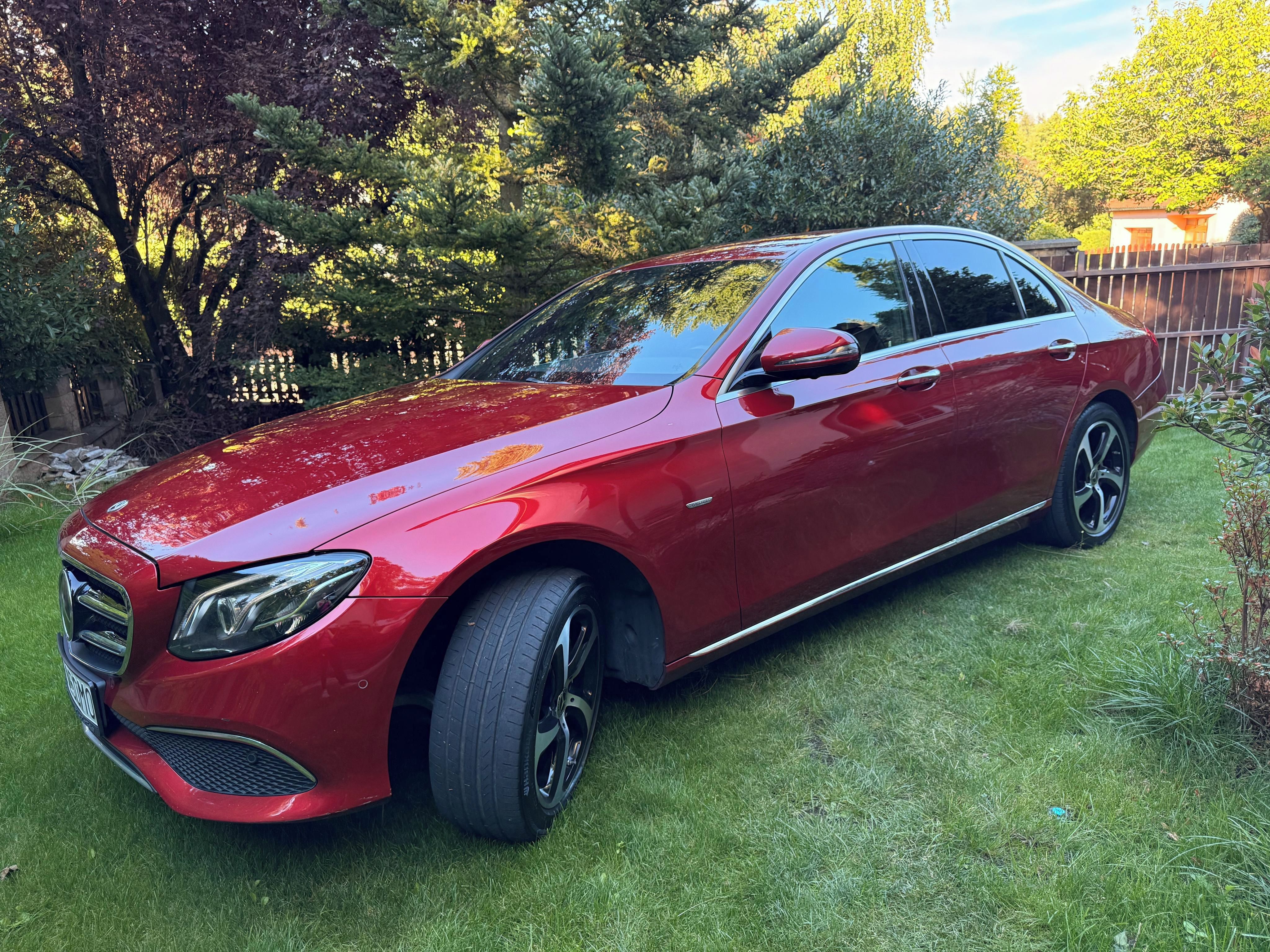 Mercedes-Benz Třídy E, Mercedes E d 4MATIC Sportline - fotka 2