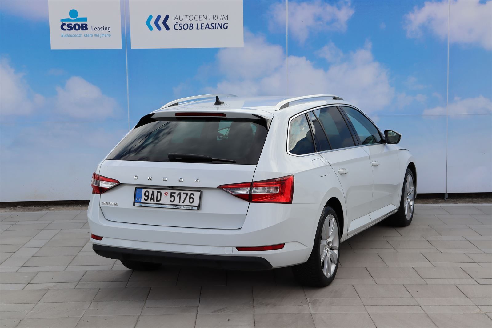 Škoda Superb, Combi 2.0 TDI DSG Style - fotka 2