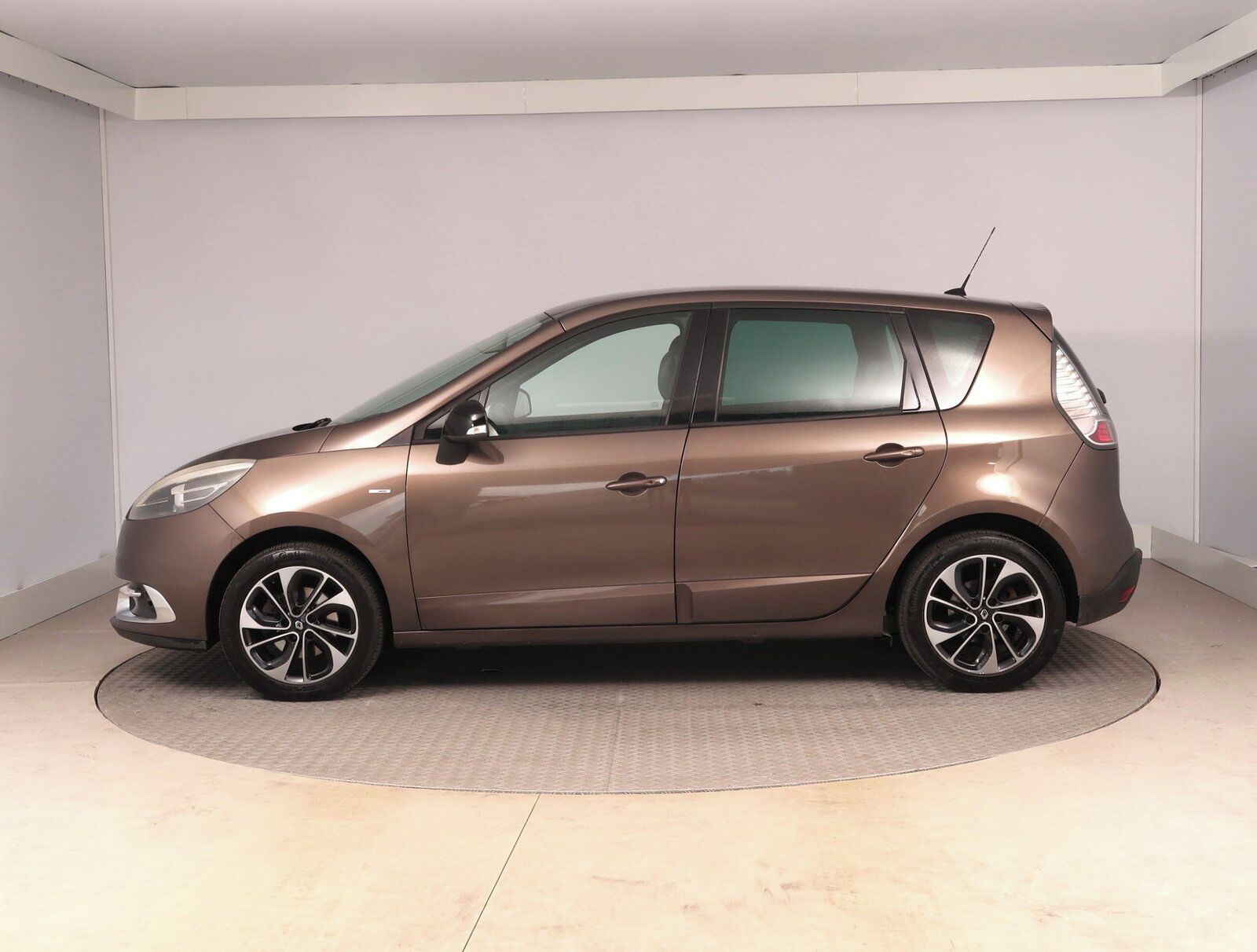 Renault Scénic, 1.2 TCe, Navi, Kožené sedačky - fotka 3