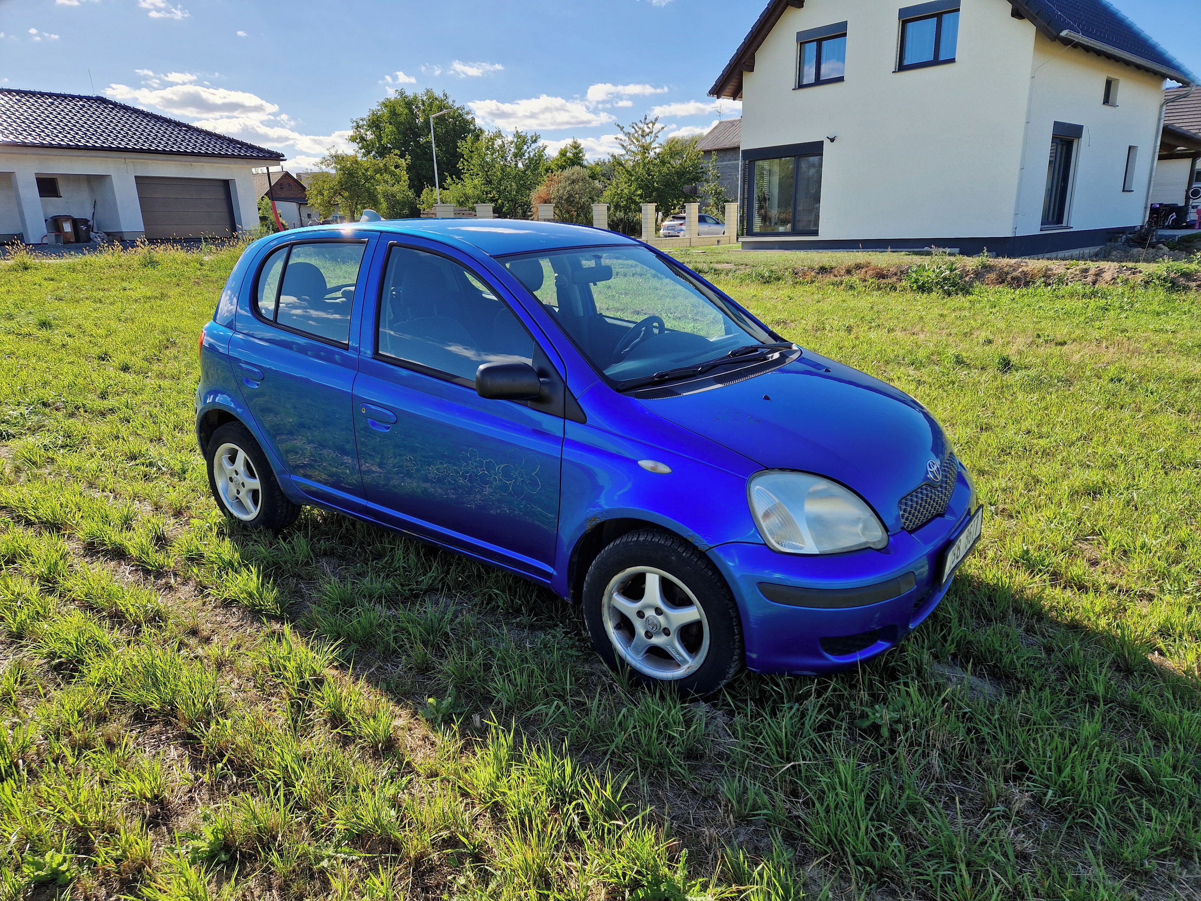 Toyota Yaris, 1.0 VVT-i, Automat, ServKn, ČR - fotka 3