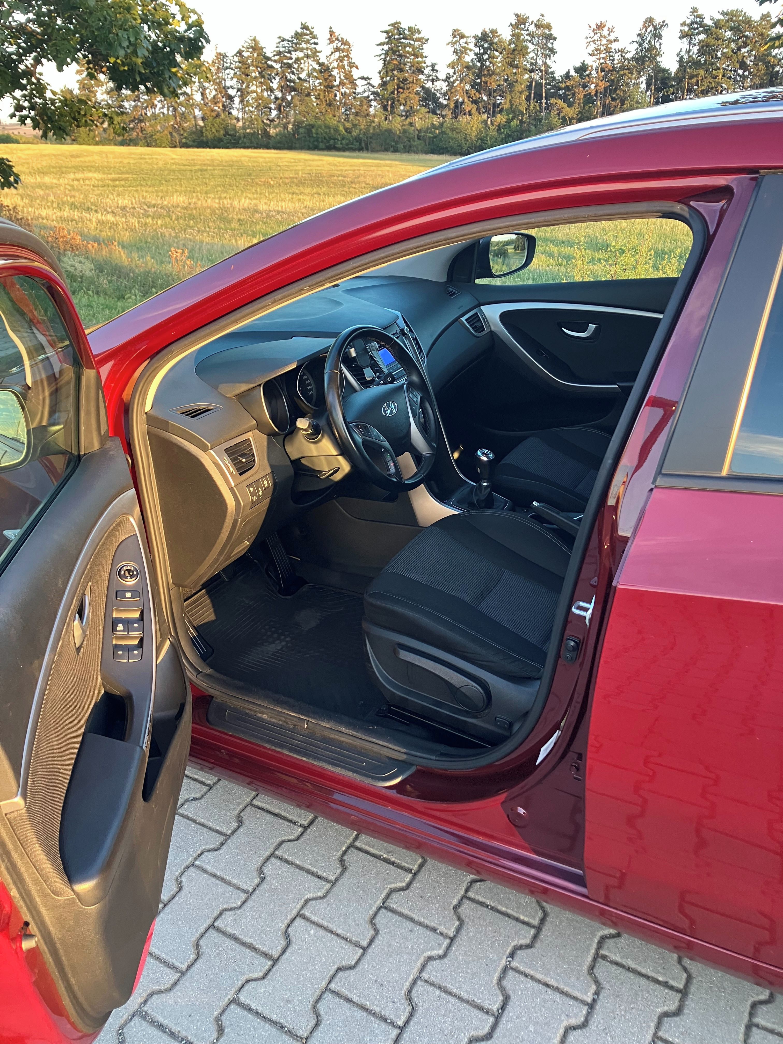Hyundai i30, 1.6 CRDi 81 kW, nízká spotřeba - fotka 3