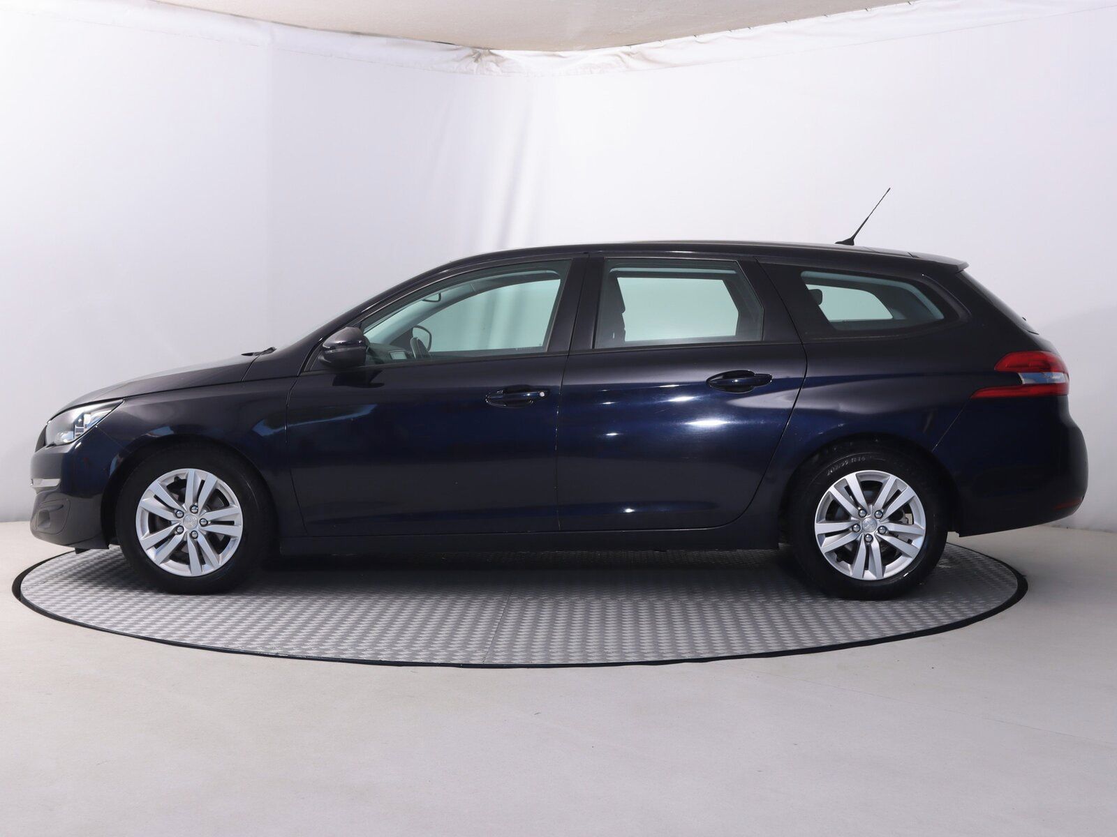 Peugeot 308, 1.6 BlueHDi, Style, Serv.kniha - fotka 3