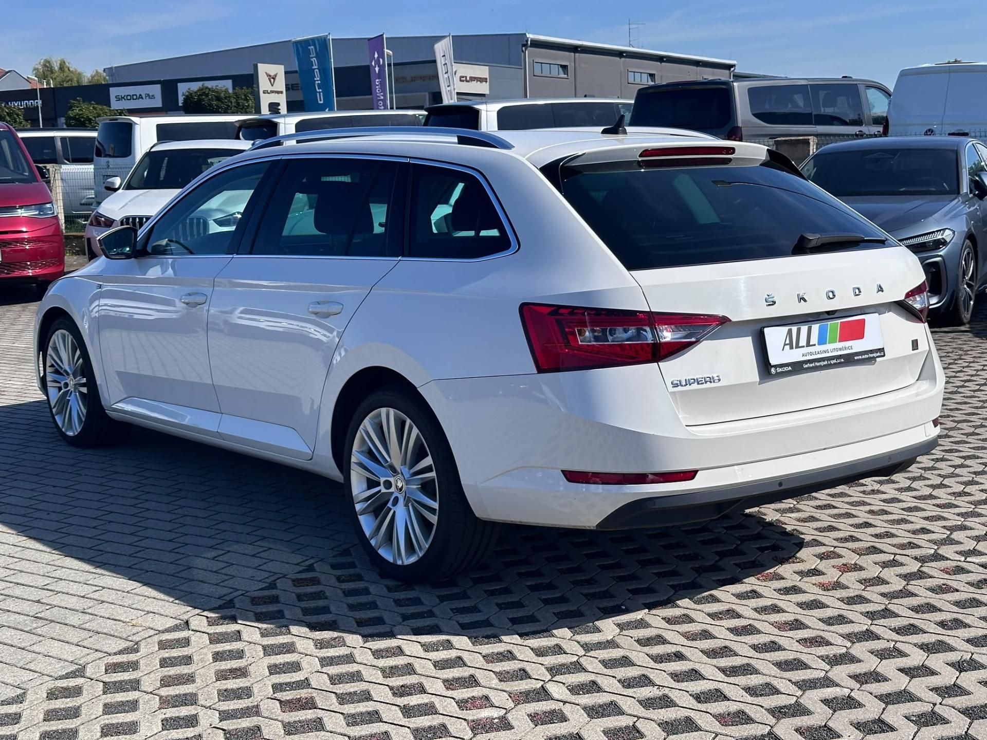 Škoda Superb, 2.0 TDI 110kW Style - fotka 5