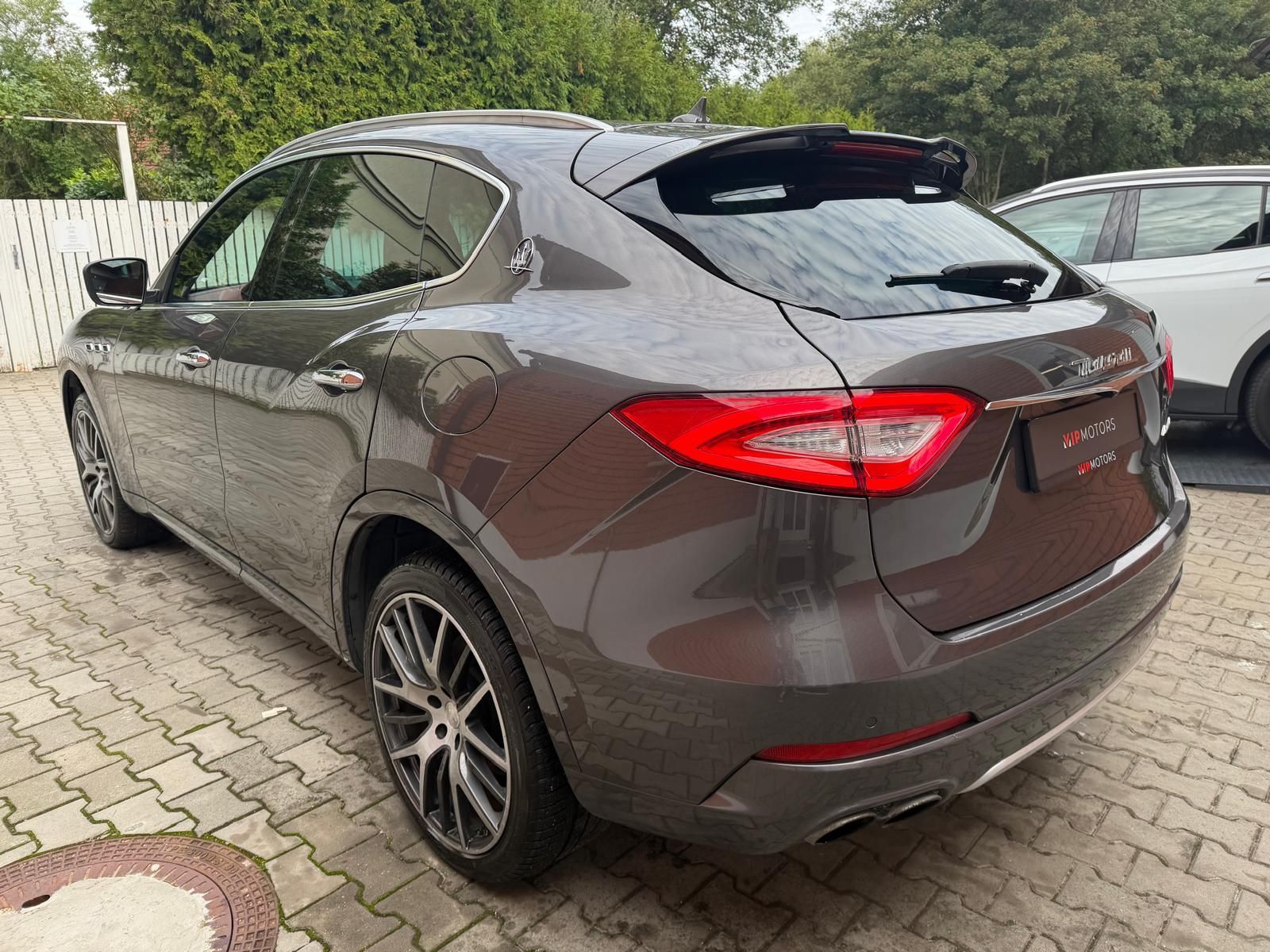 Maserati Levante, SQ4-316KW-4x4-H&K-R21-ČR - fotka 4