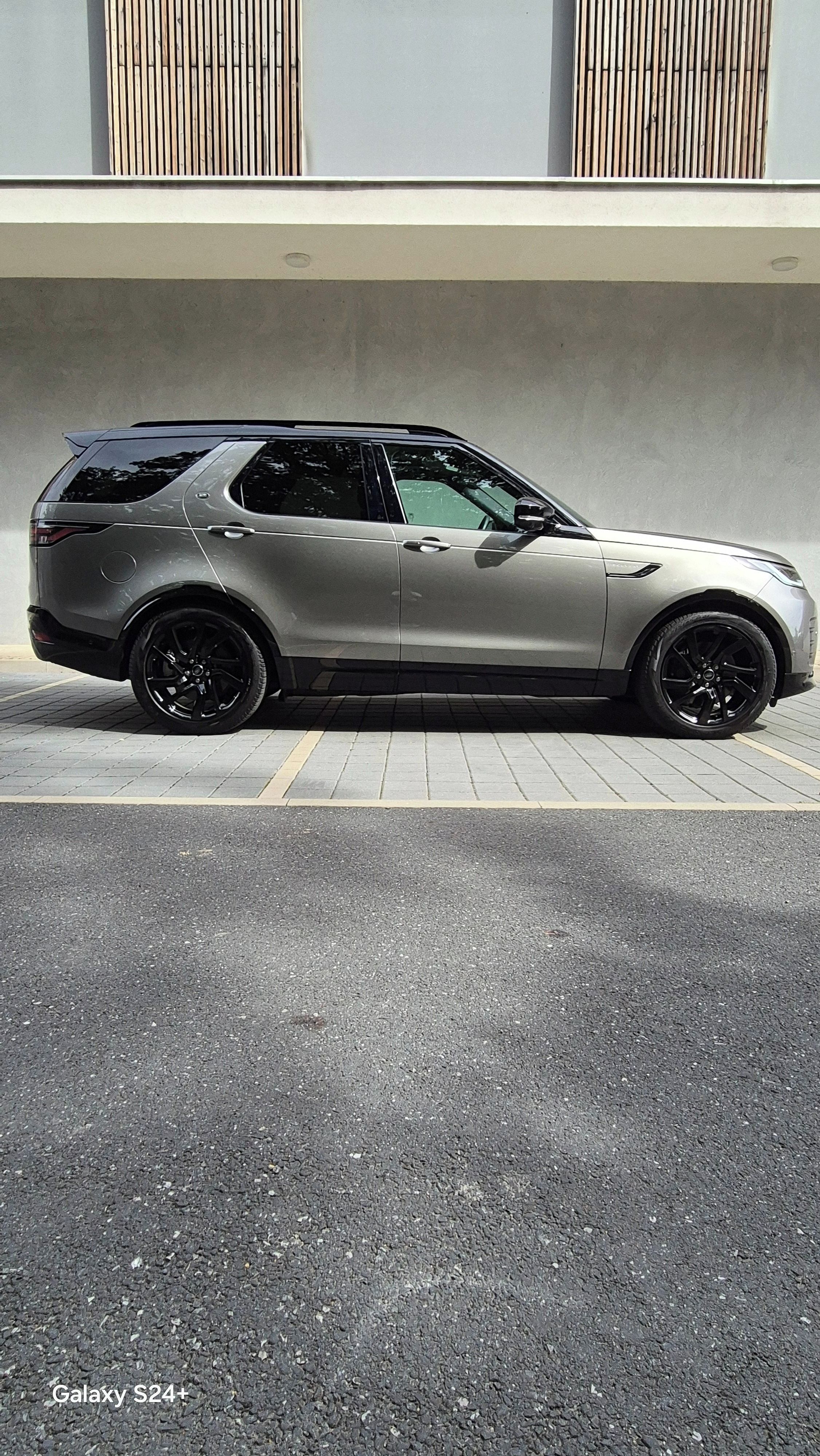 Land Rover Discovery, 3.0 D350 DYNAMIC AWD - fotka 2