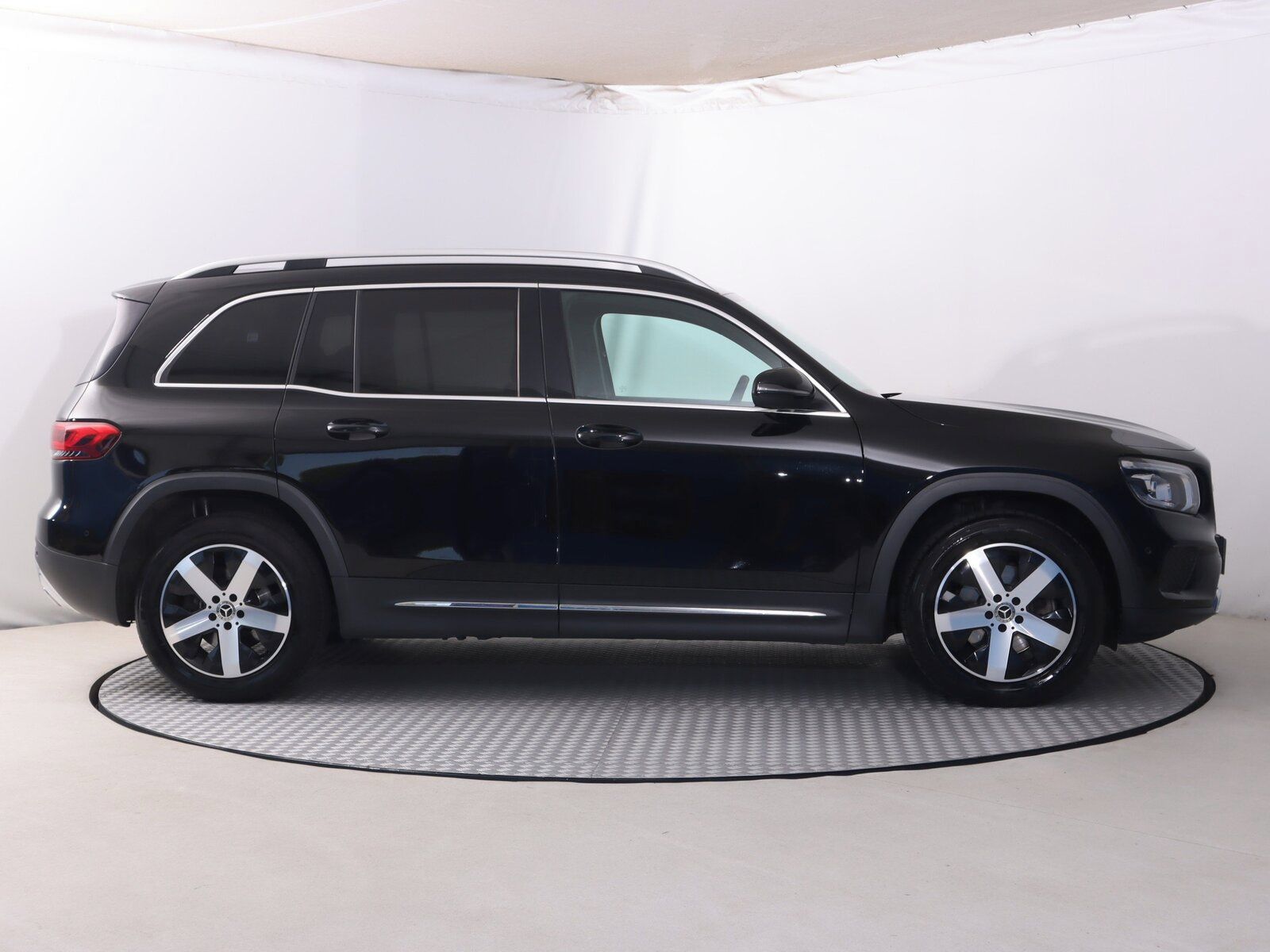 Mercedes-Benz GLB, GLB 200 d, Automat, 7 míst - fotka 6