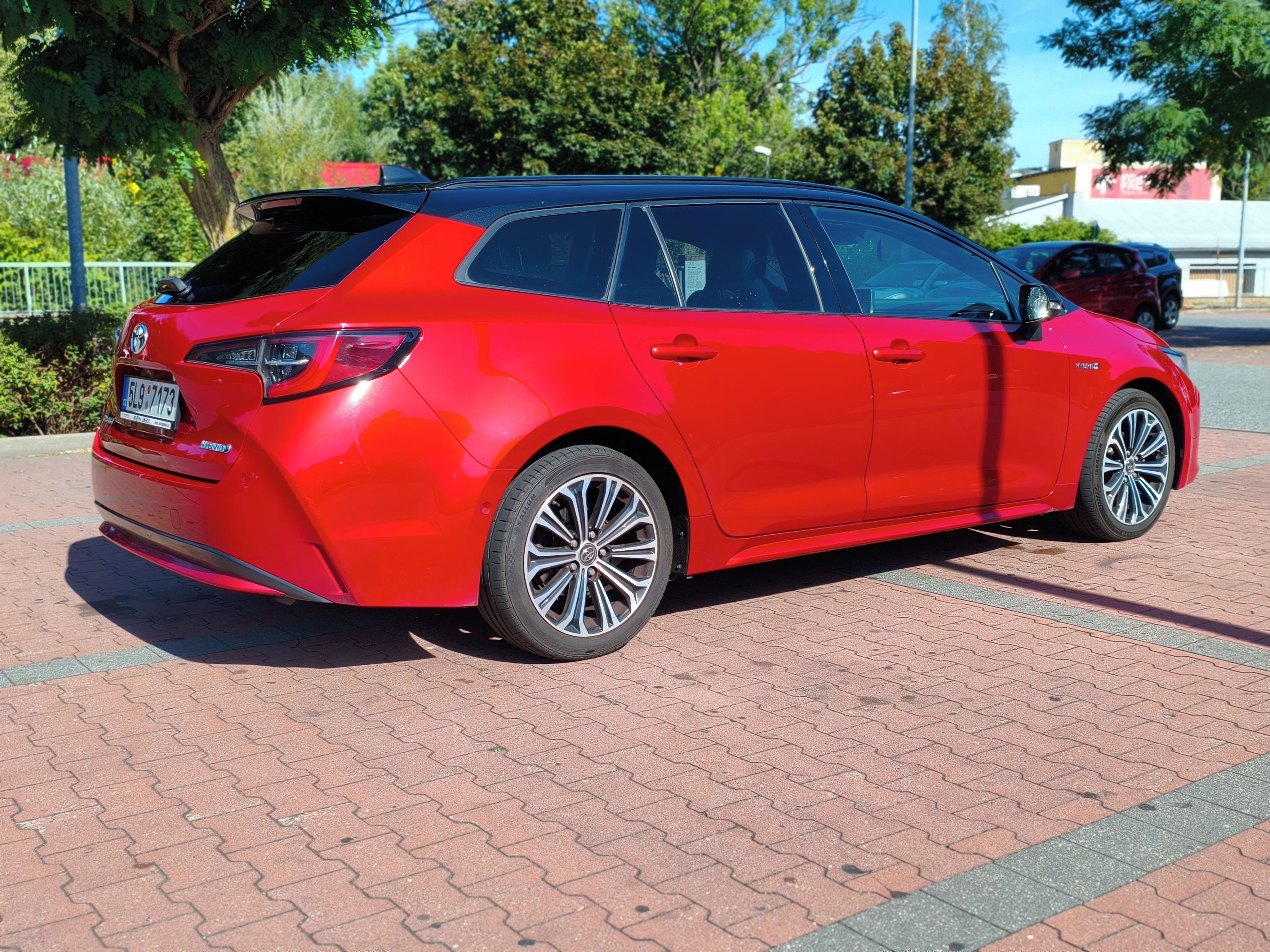 Toyota Corolla, 1.8 Hybrid 90kW Selection (GR) - fotka 6
