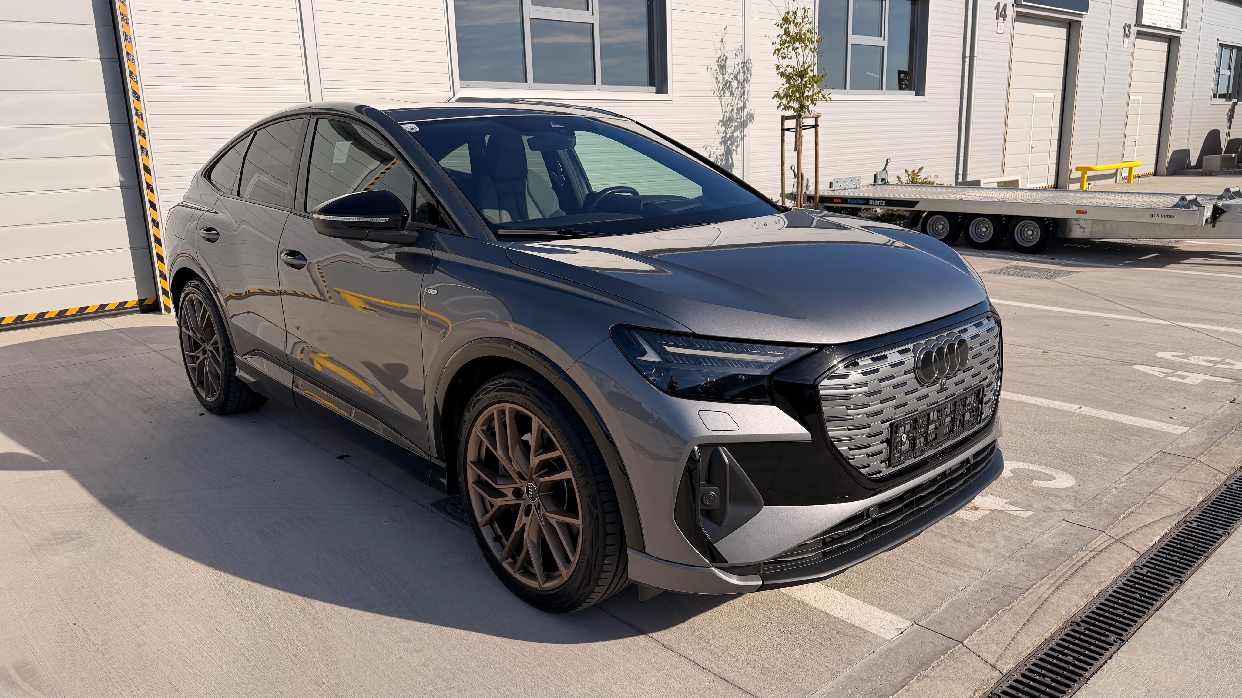 Audi e-tron, Audi Q4 e-tron 50 Sportback - fotka 3