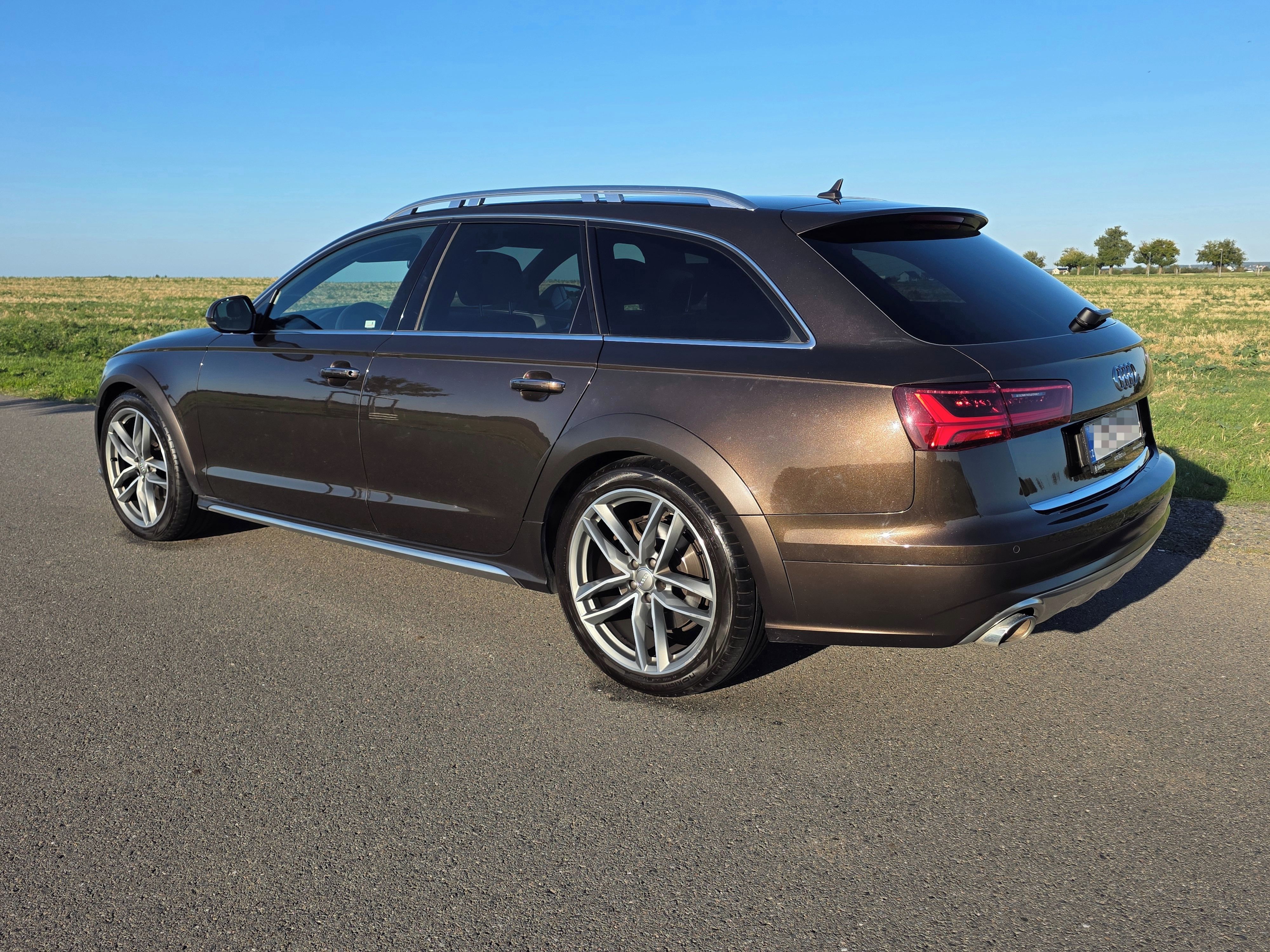 Audi A6 allroad, vzduch, nezávislé, perf. stav - fotka 2