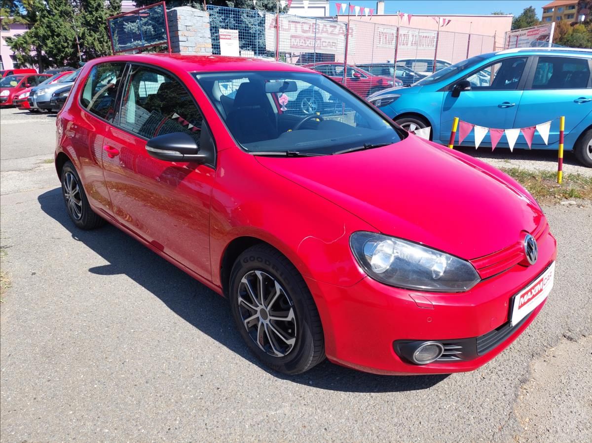 Volkswagen Golf, 1,6 i DSG - fotka 3