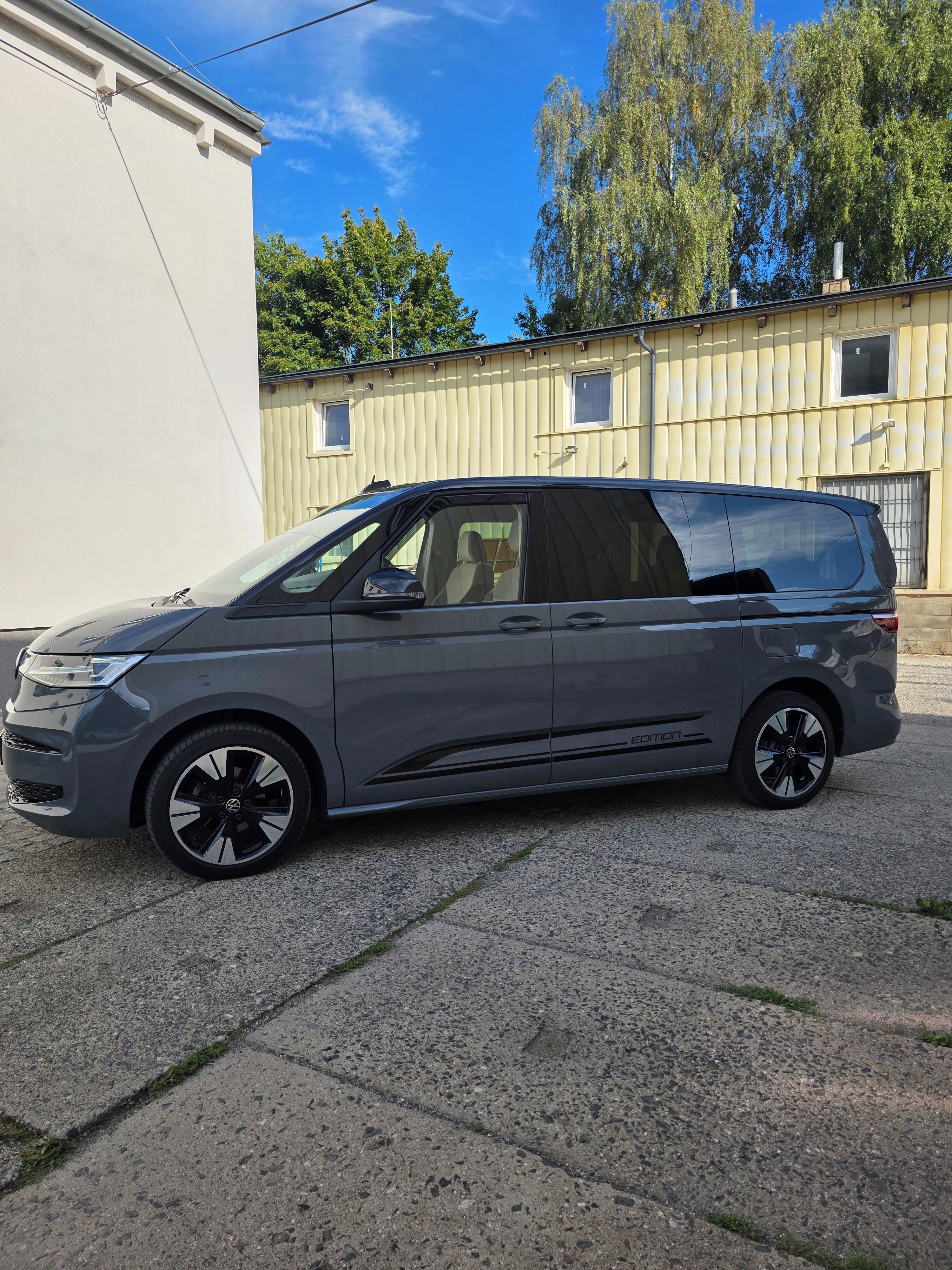 Volkswagen Multivan, Multivan T7 Long, LIFE EDITION - fotka 2