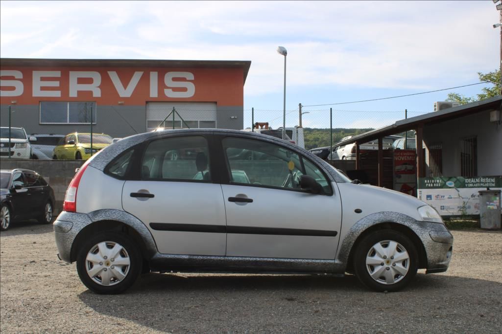 Citroën C3, 1,1 i  KLIMATIZACE, ČR - fotka 4